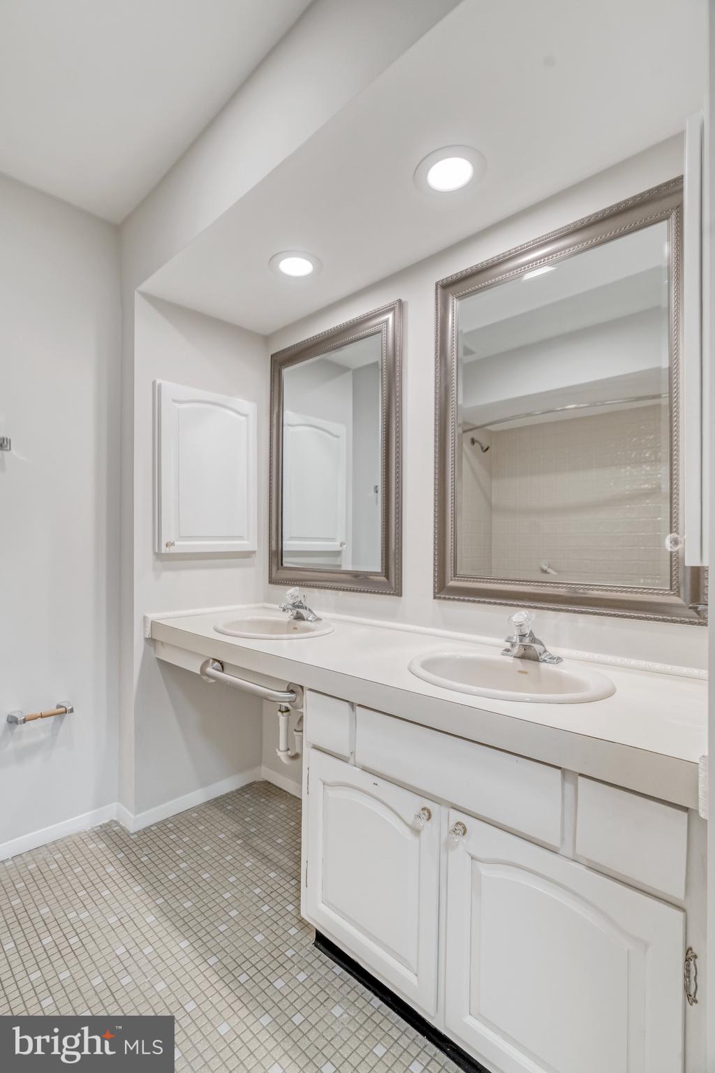 GREENBRIAR - Residential