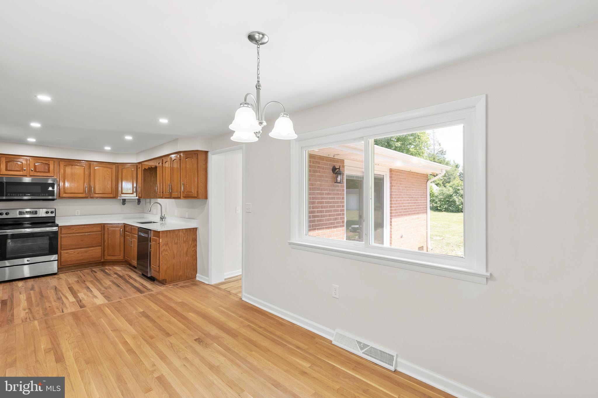 SUMMIT POINT - Residential