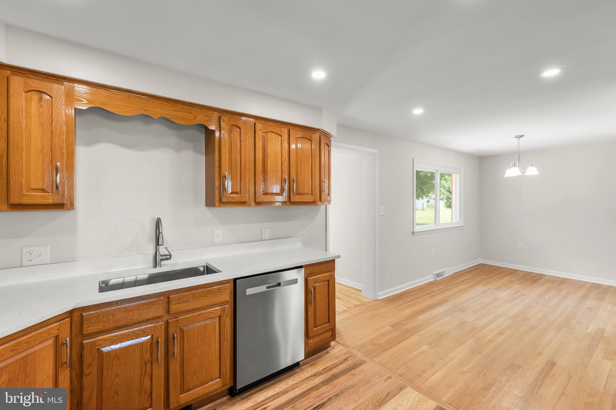 SUMMIT POINT - Residential