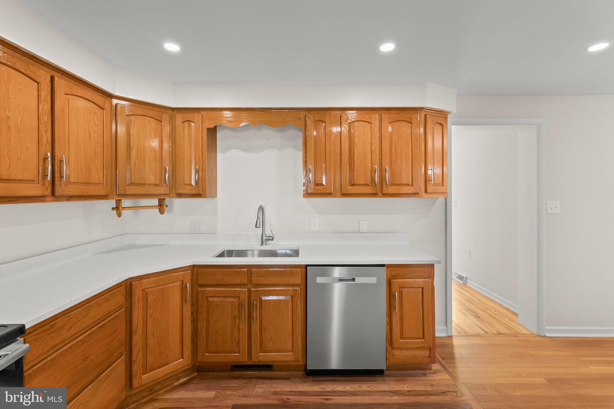 SUMMIT POINT - Residential