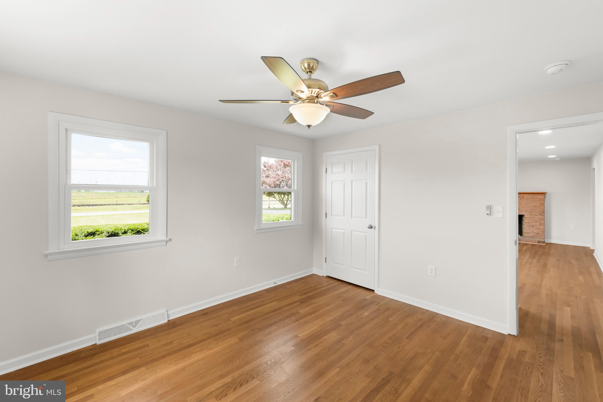 SUMMIT POINT - Residential