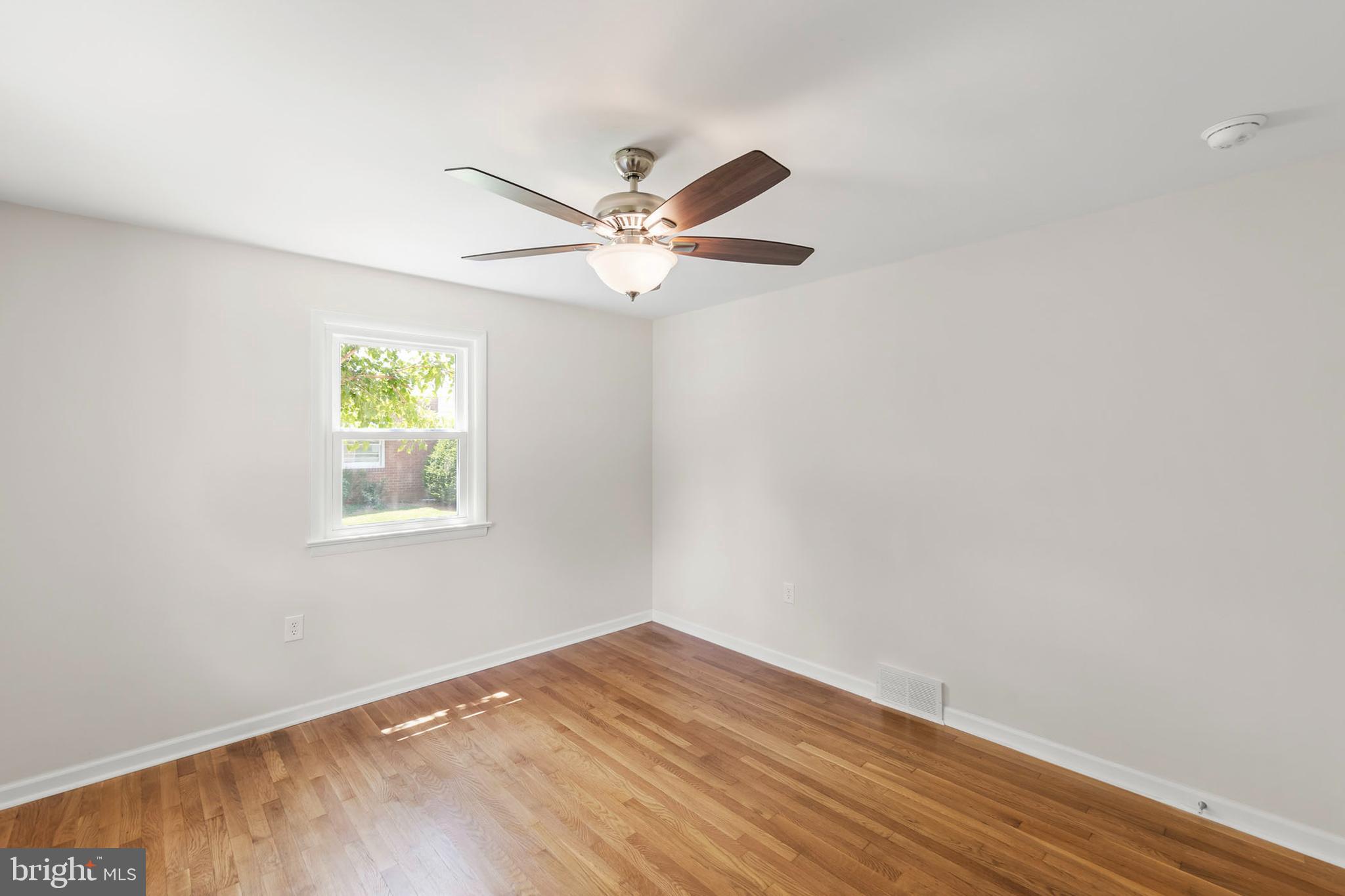 SUMMIT POINT - Residential