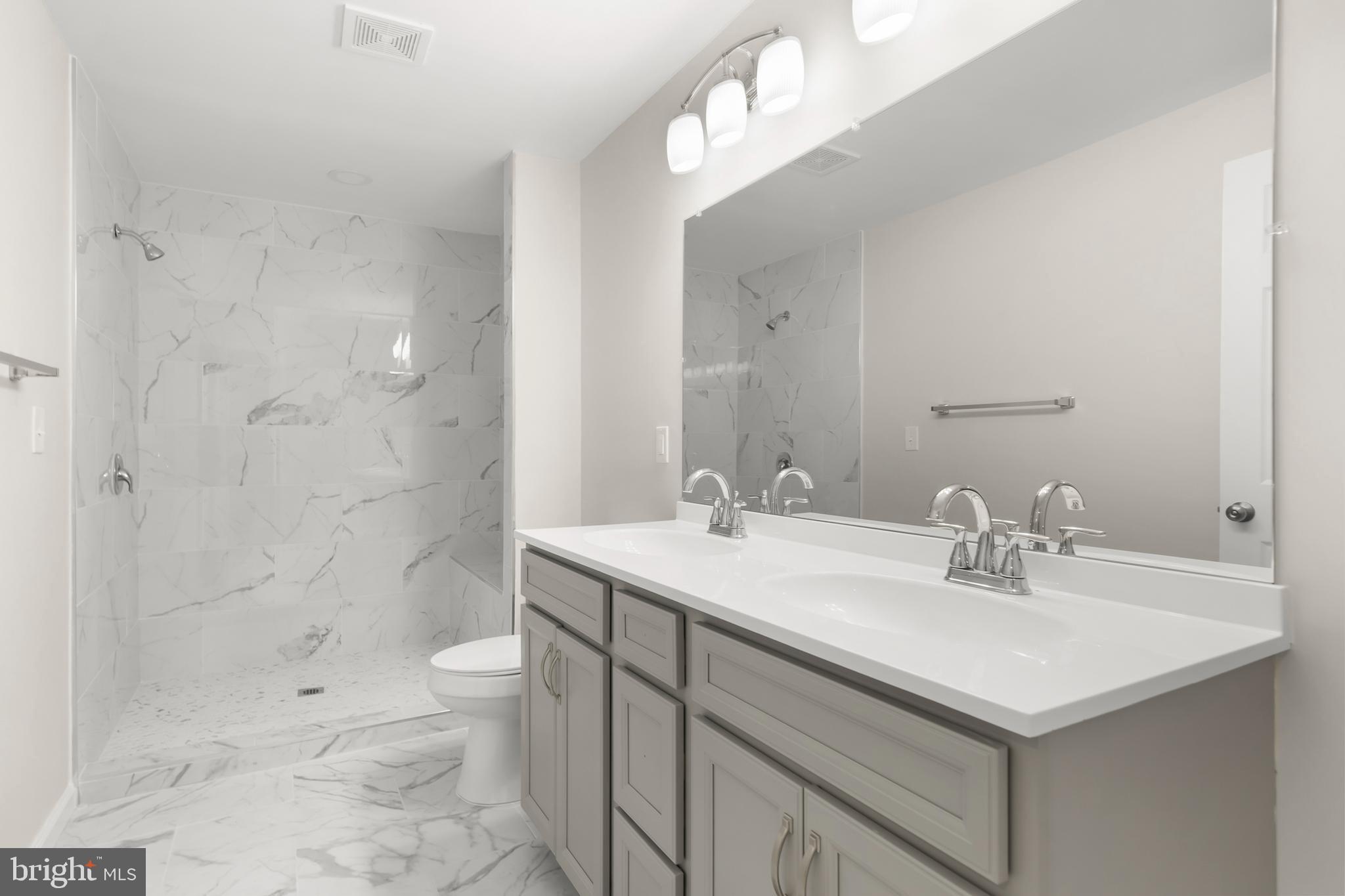 SUMMIT POINT - Residential