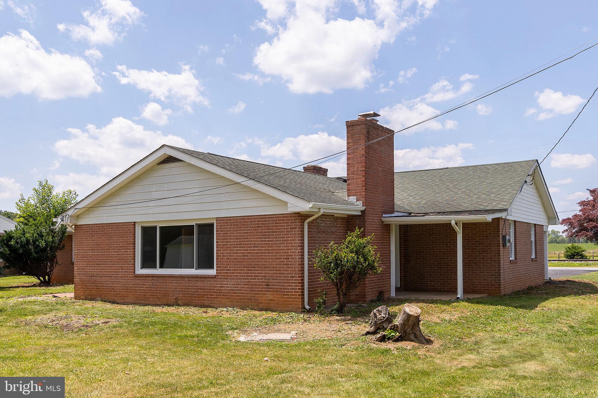 SUMMIT POINT - Residential