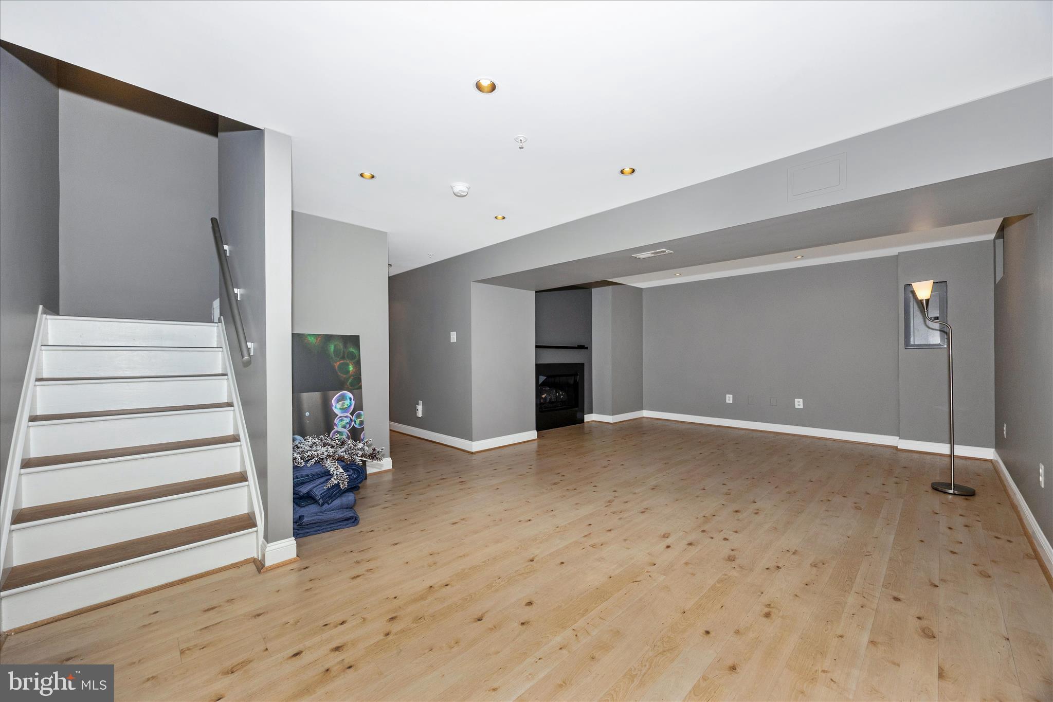 WORMANS MILL - Residential