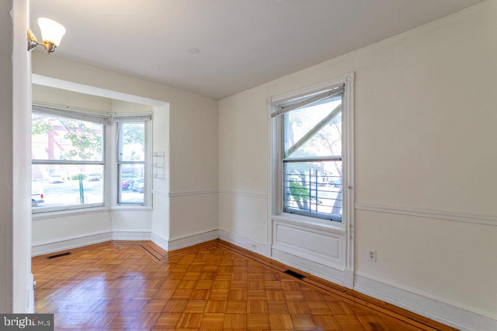 UNIVERSITY CITY - Residential Lease