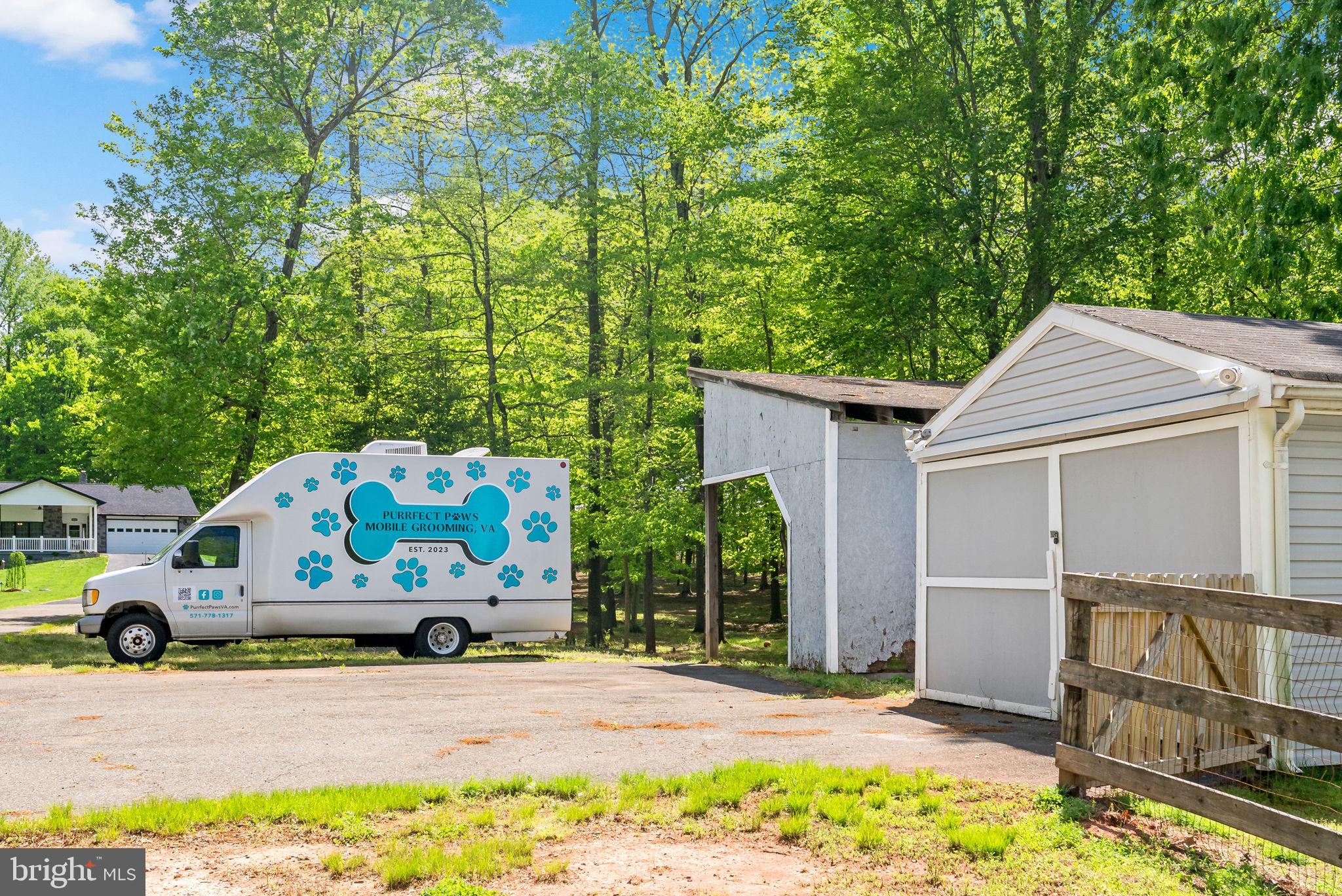 YORKSHIRE ACRES - Residential