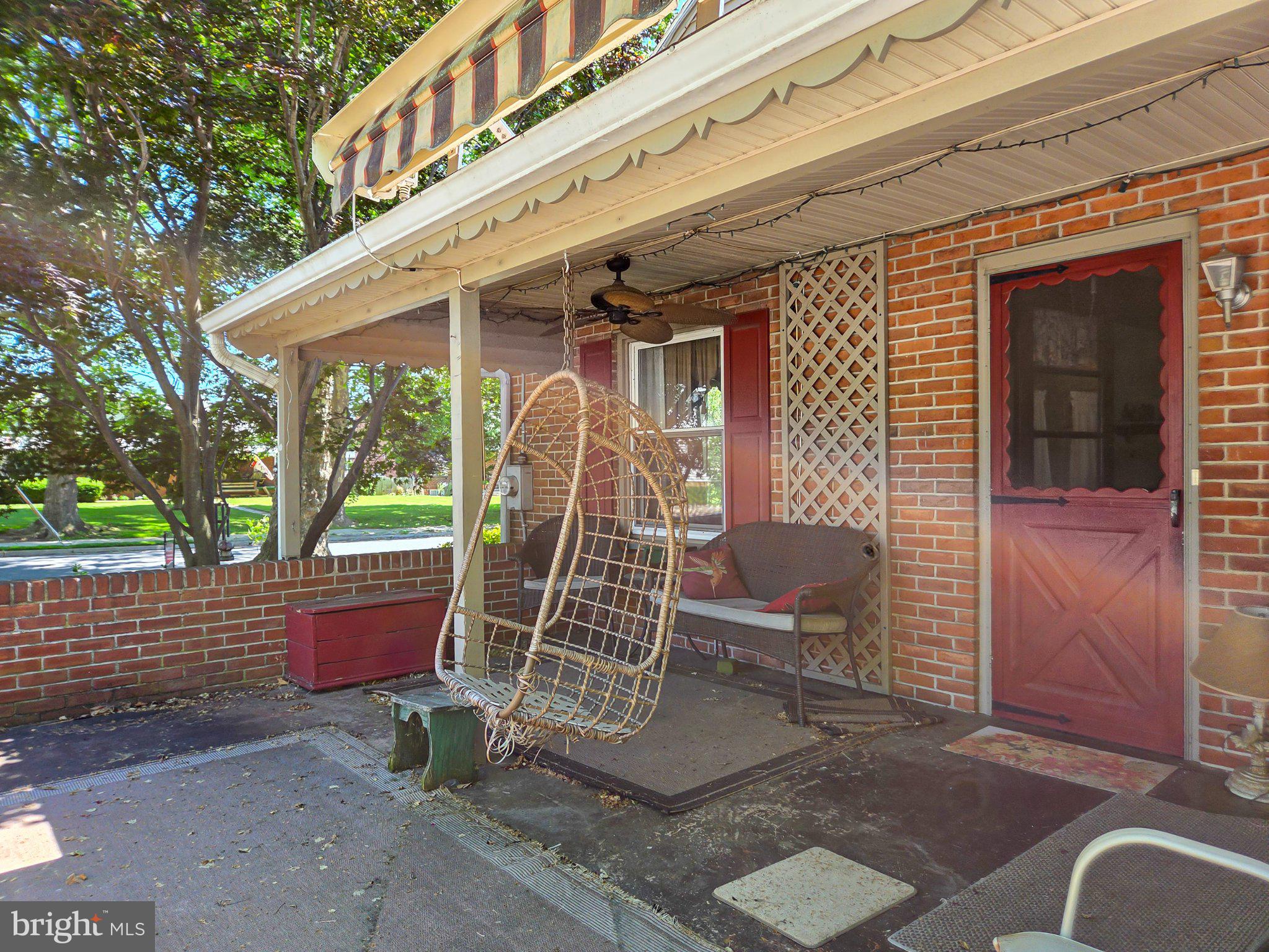 524 LOCUST STREET