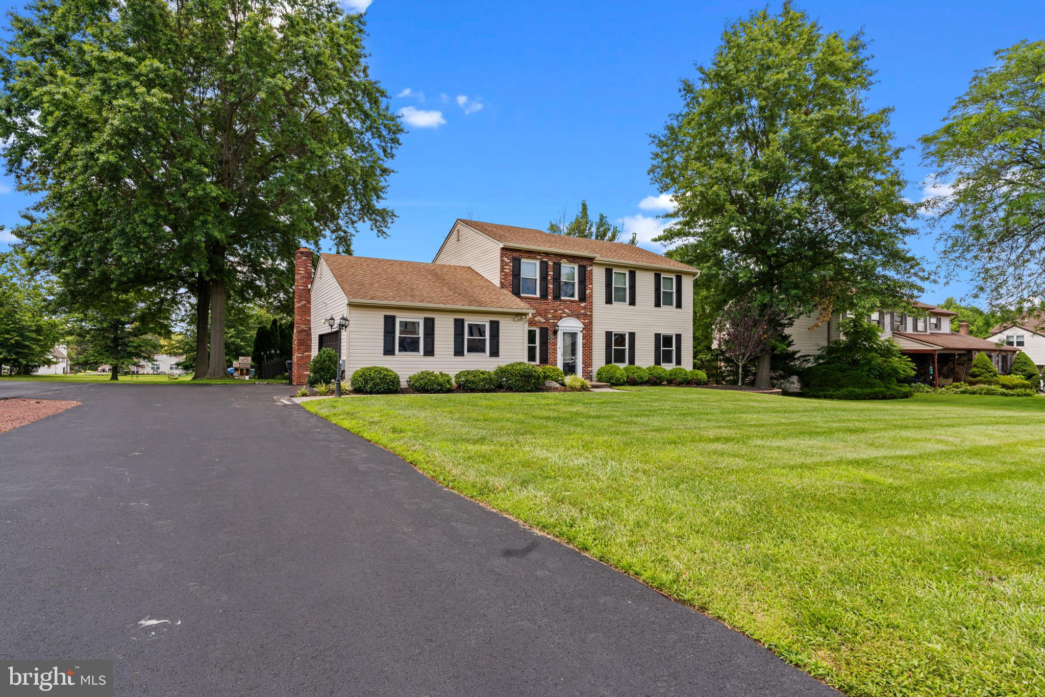 43 HAMPTON DRIVE