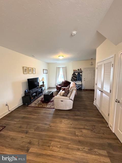 KINGS COURT AT BROWNSTONE - Residential