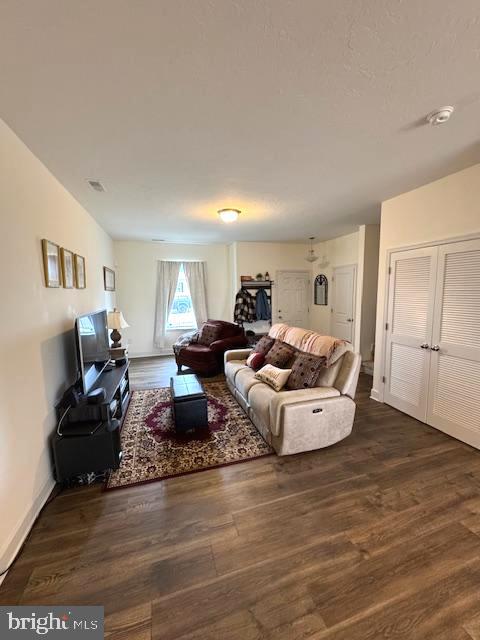 KINGS COURT AT BROWNSTONE - Residential