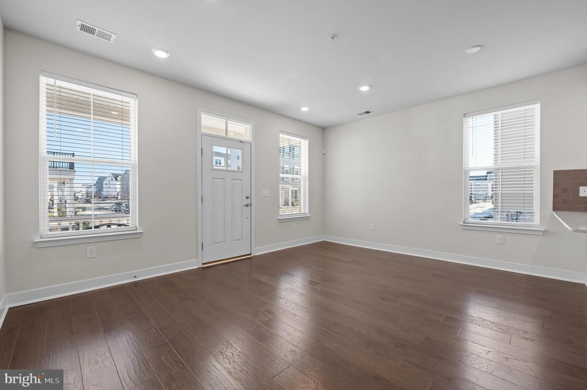 Phoenixville, Pennsylvania 19460, United States, 2 Bedrooms Bedrooms, ,2 BathroomsBathrooms,Residential,Contingent,16382