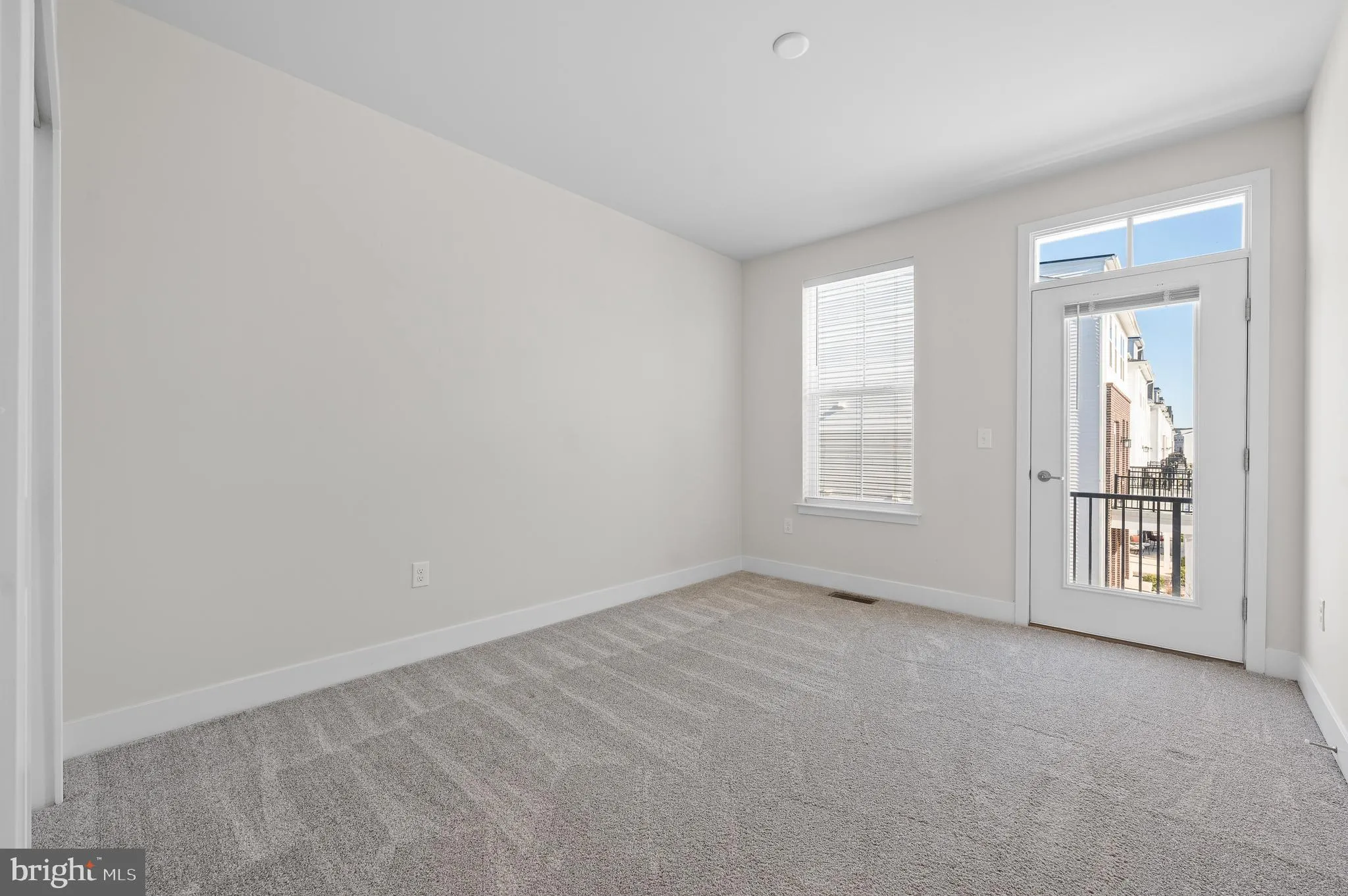 Phoenixville, Pennsylvania 19460, United States, 2 Bedrooms Bedrooms, ,2 BathroomsBathrooms,Residential,Contingent,16382