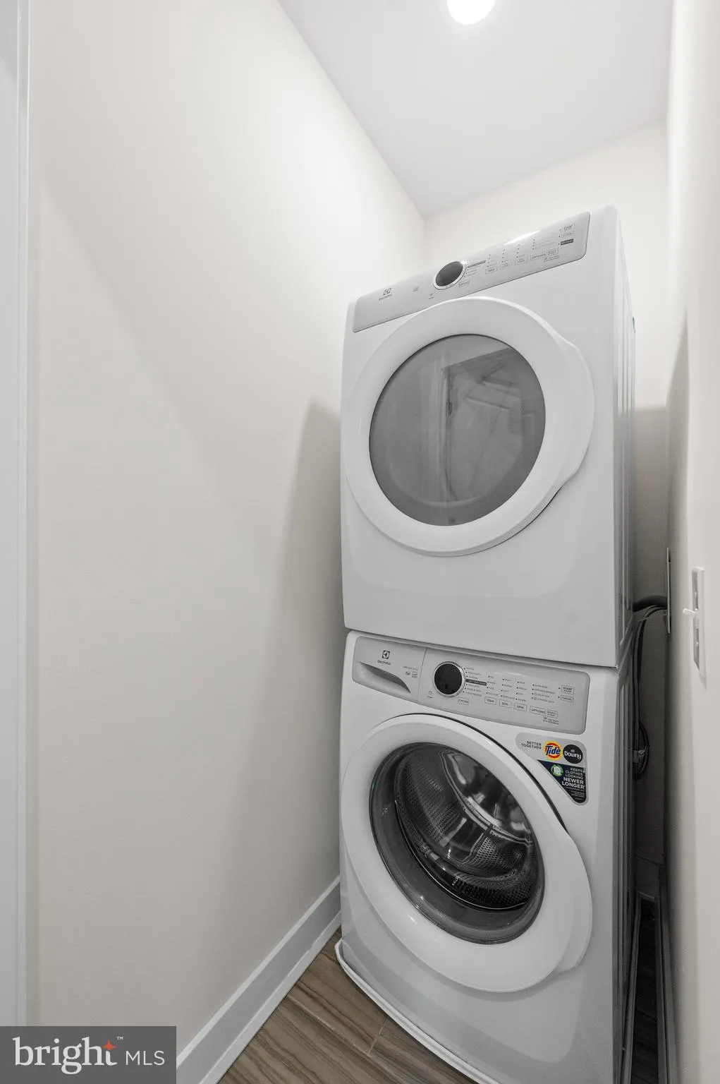 Phoenixville, Pennsylvania 19460, United States, 2 Bedrooms Bedrooms, ,2 BathroomsBathrooms,Residential,Contingent,16382