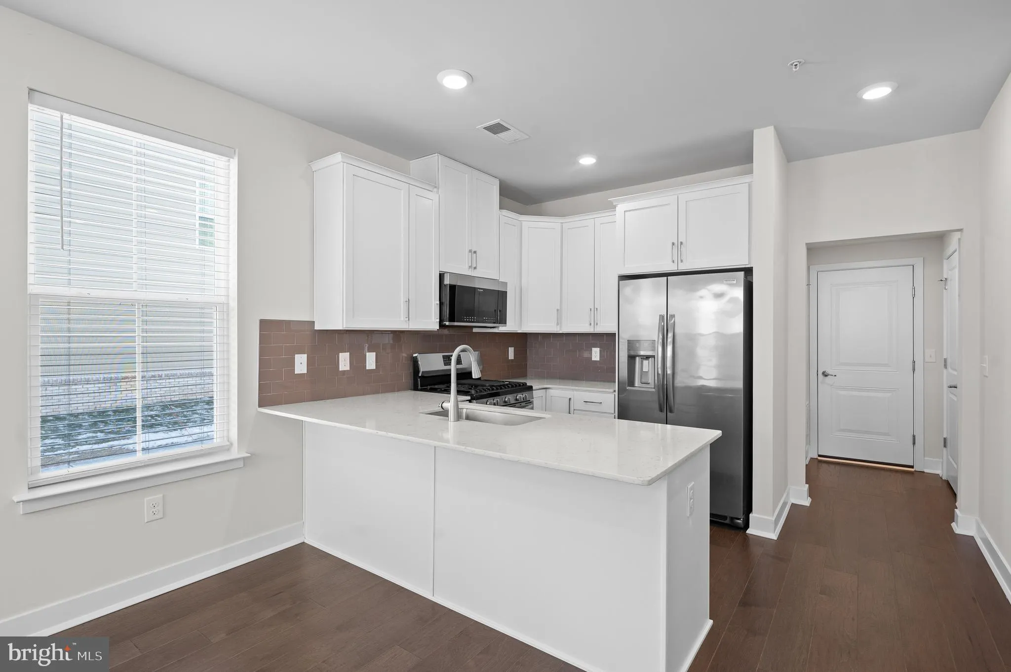 Phoenixville, Pennsylvania 19460, United States, 2 Bedrooms Bedrooms, ,2 BathroomsBathrooms,Residential,Contingent,16382