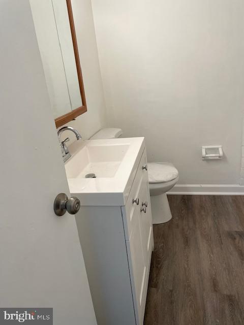 1001 N KINGS HIGHWAY 504