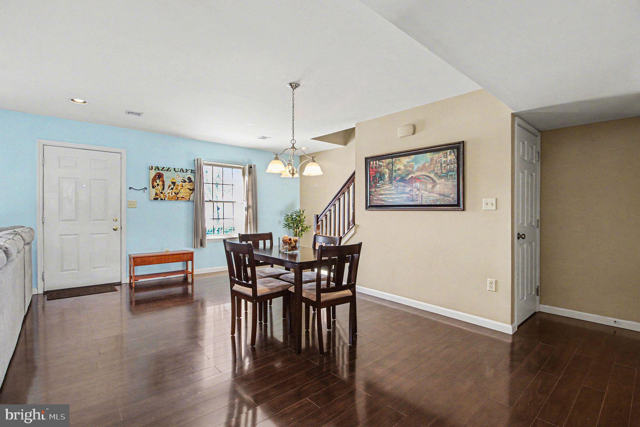 MELBOURNE PLACE - Residential