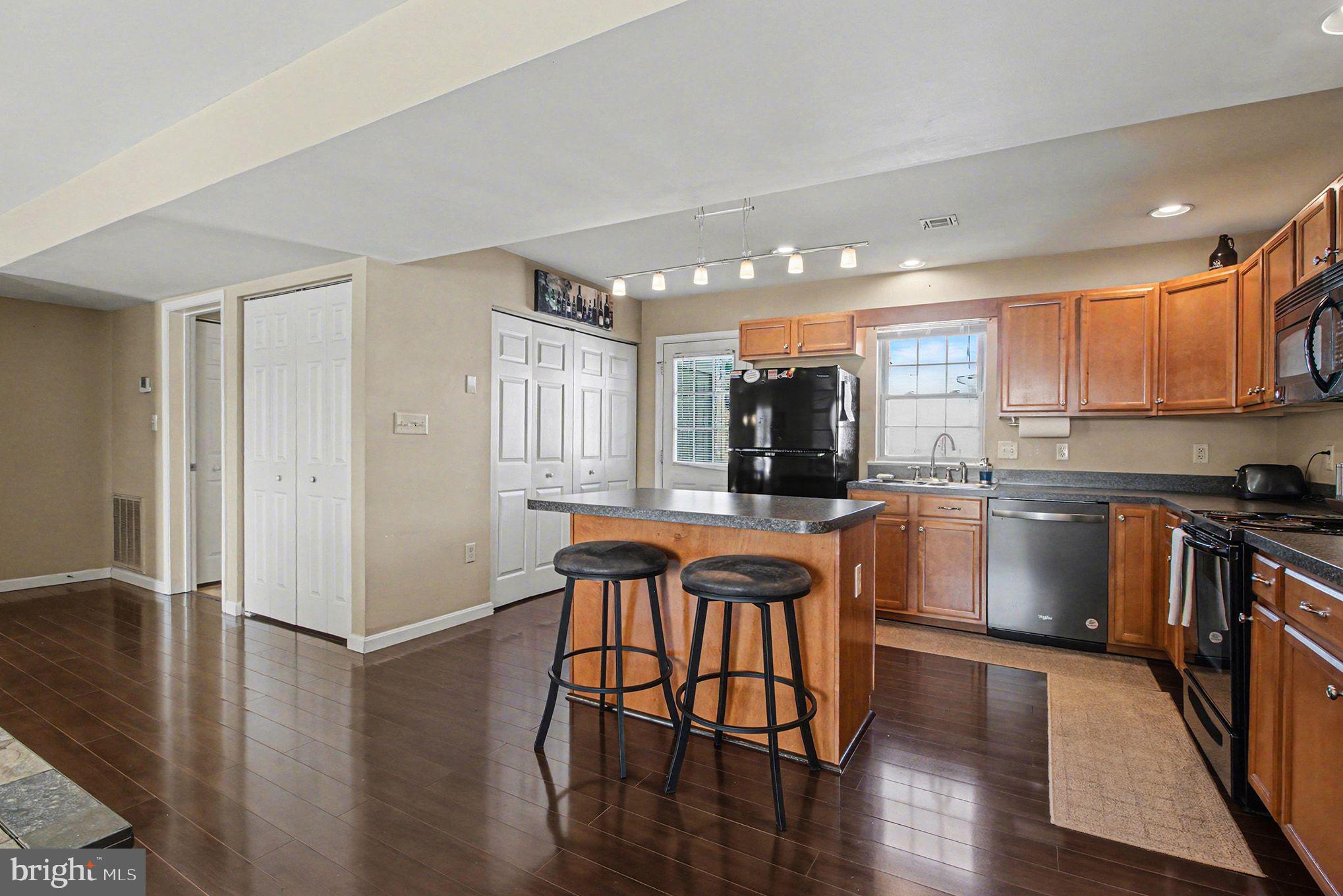 MELBOURNE PLACE - Residential