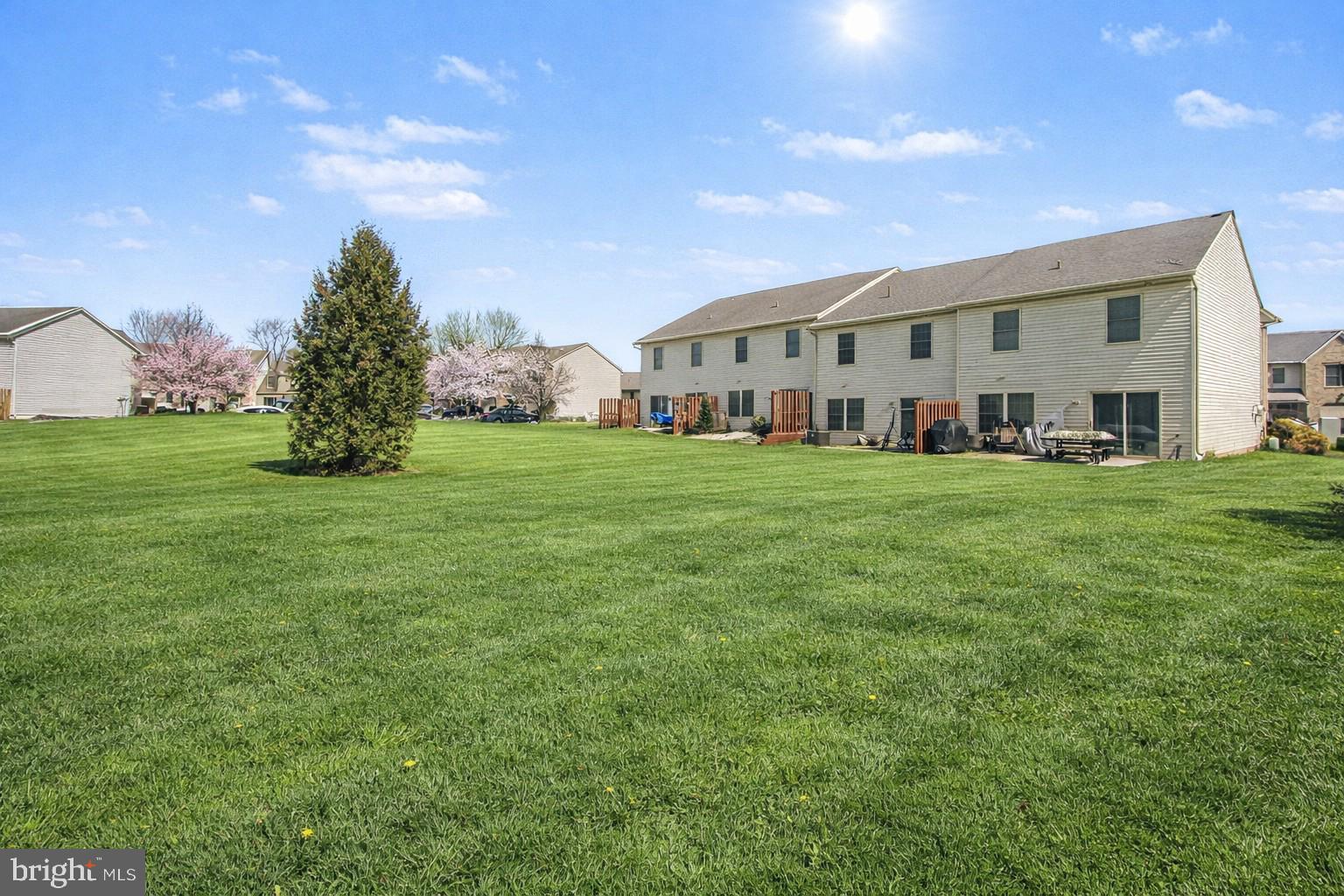 MELBOURNE PLACE - Residential