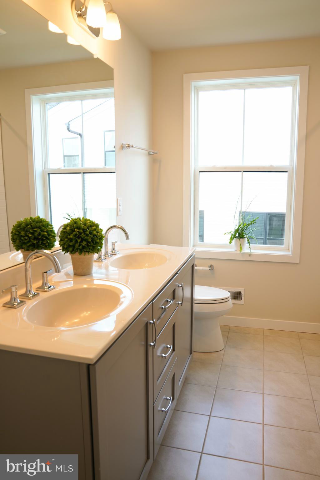 STONEBROOK AT UPPER MERION - Residential Lease