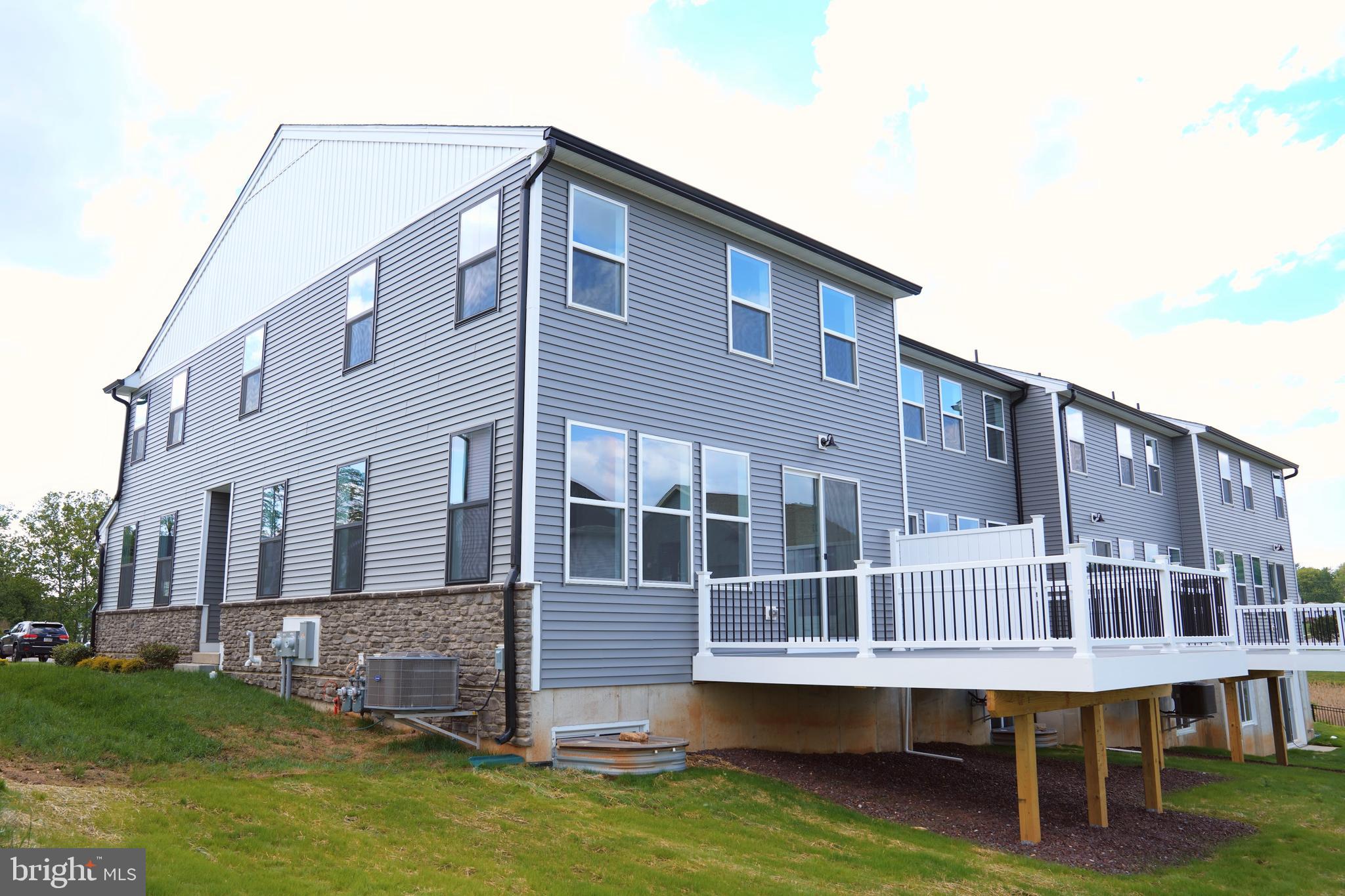 STONEBROOK AT UPPER MERION - Residential Lease