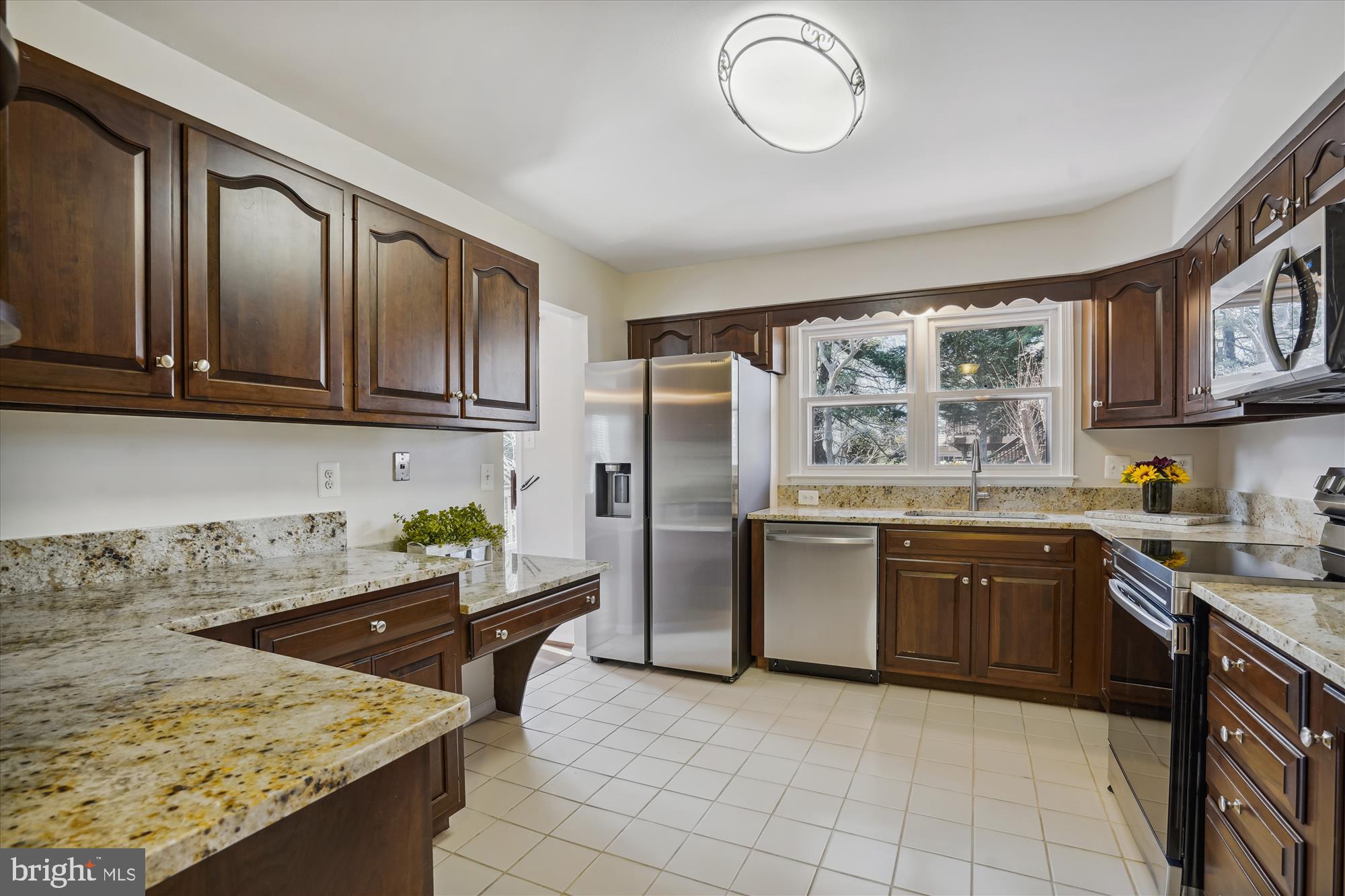 CHANTILLY HIGHLANDS - Residential