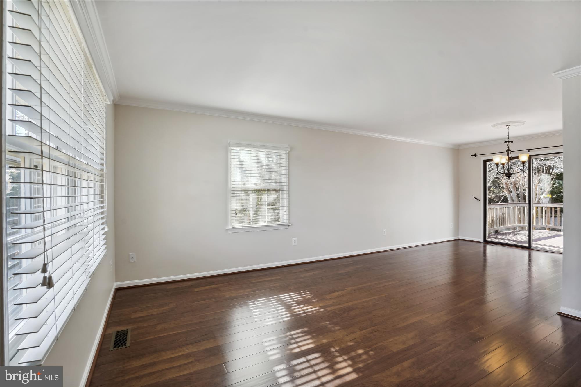 CHANTILLY HIGHLANDS - Residential