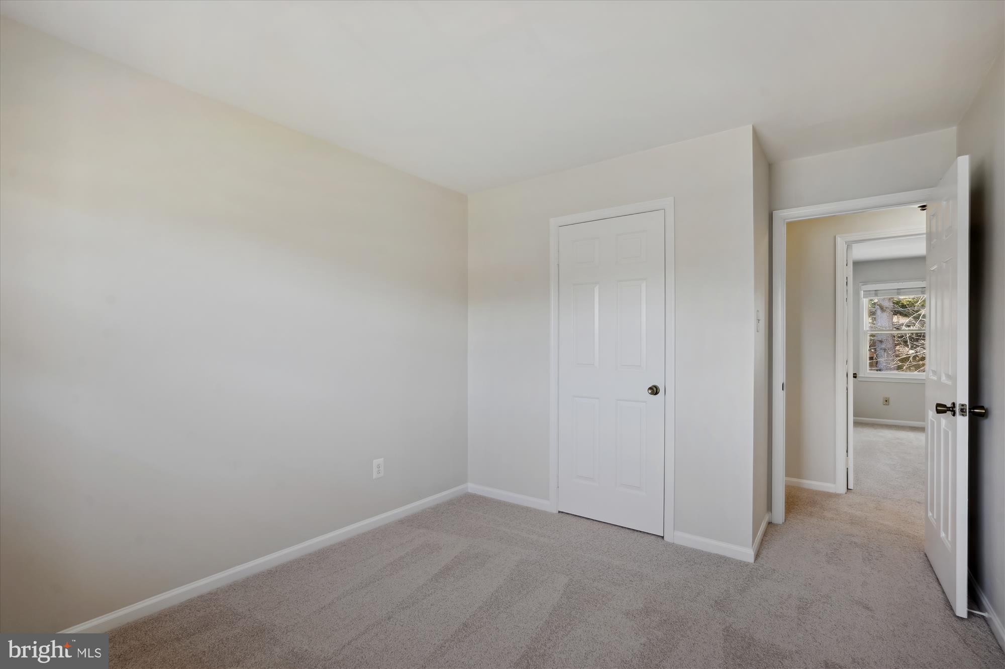 CHANTILLY HIGHLANDS - Residential