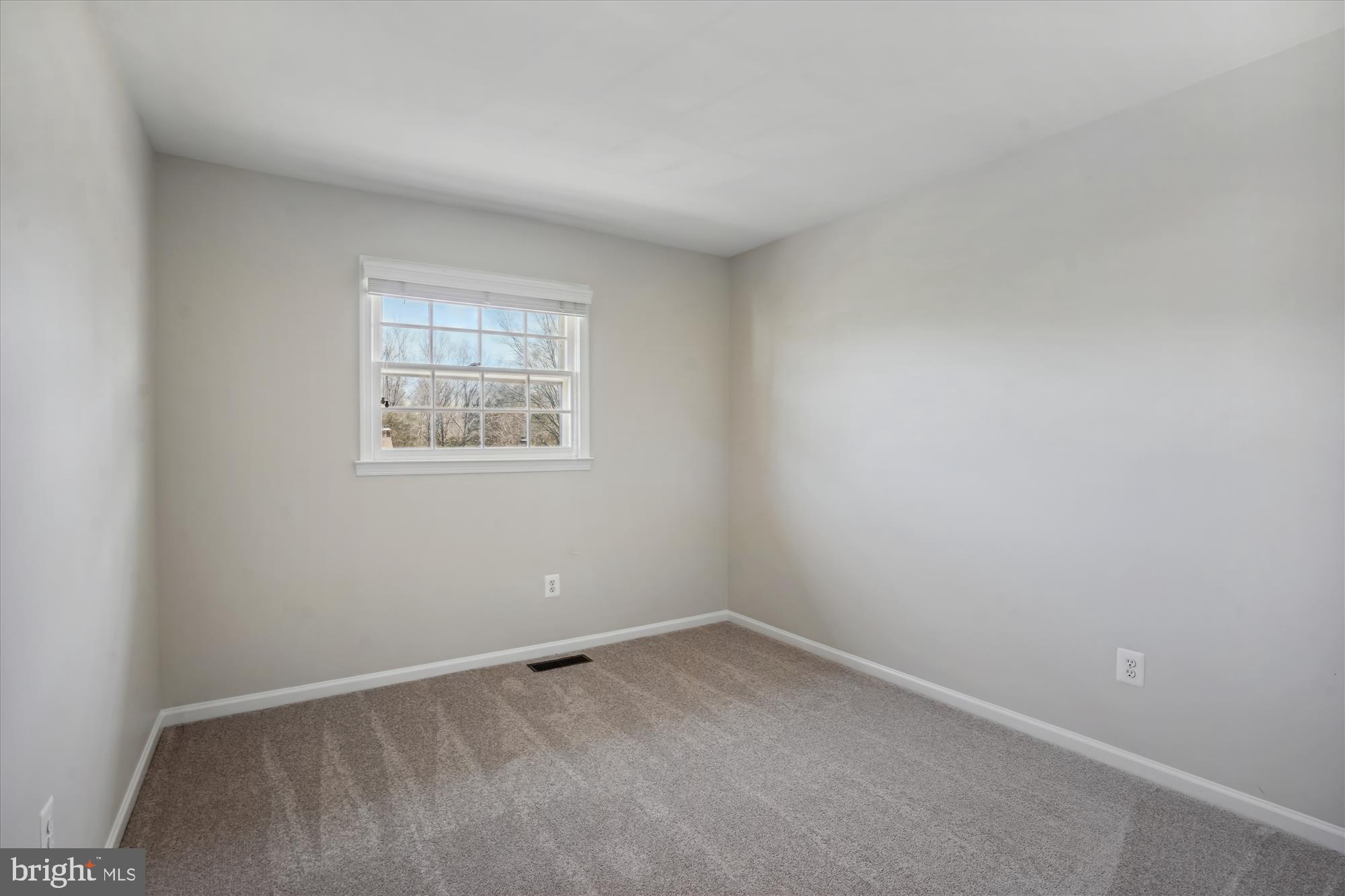 CHANTILLY HIGHLANDS - Residential