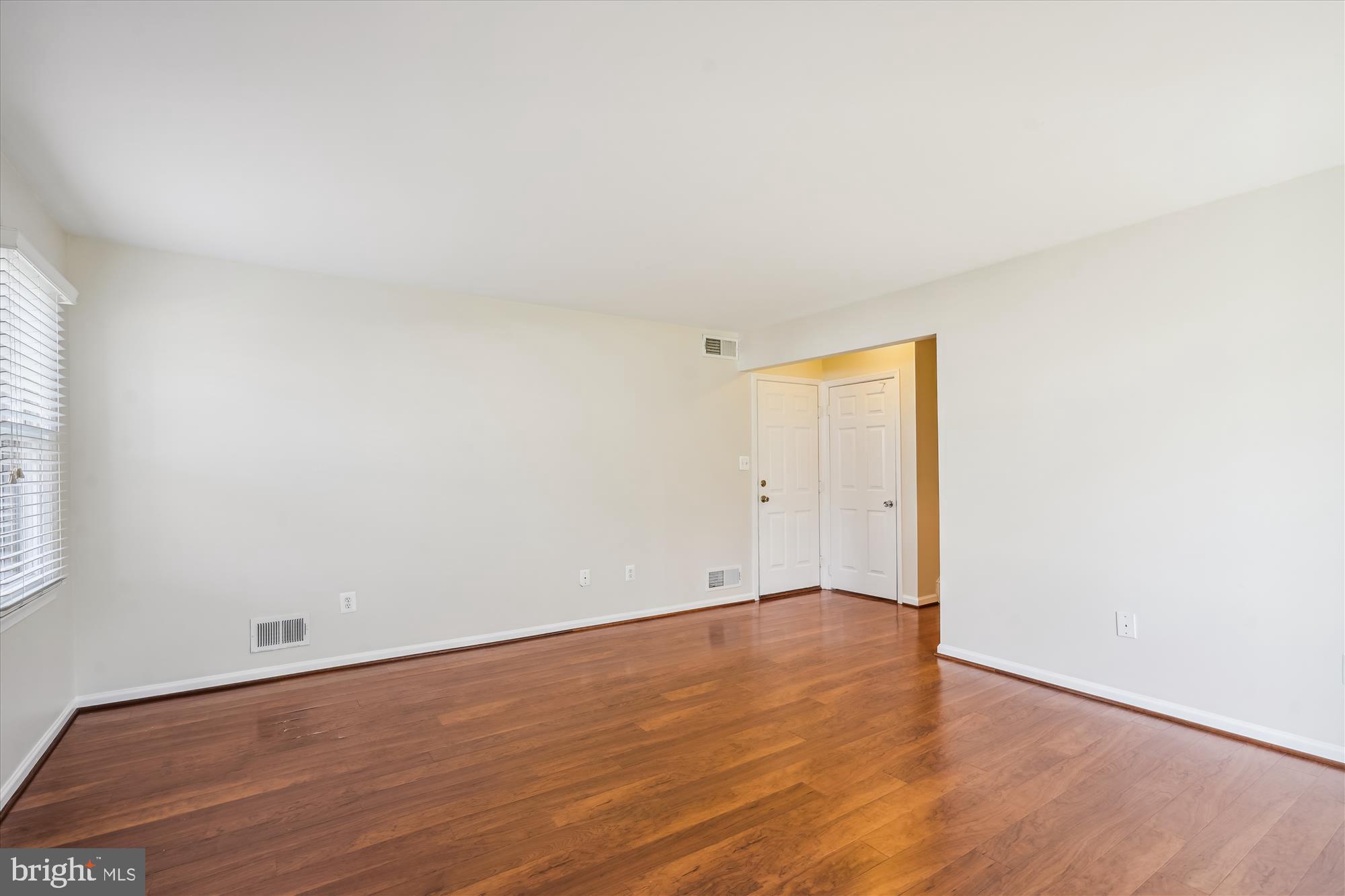 CHANTILLY HIGHLANDS - Residential