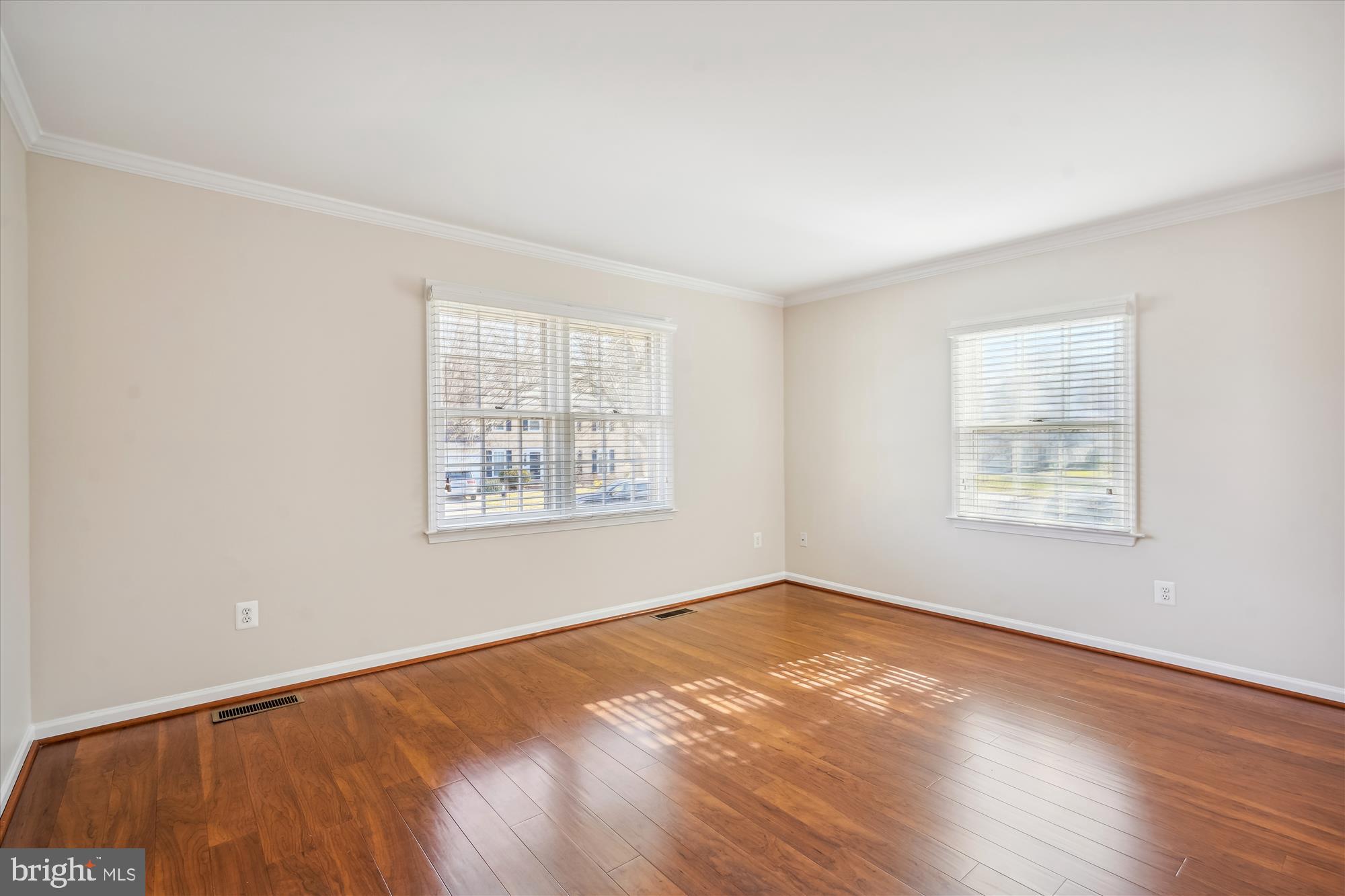 CHANTILLY HIGHLANDS - Residential