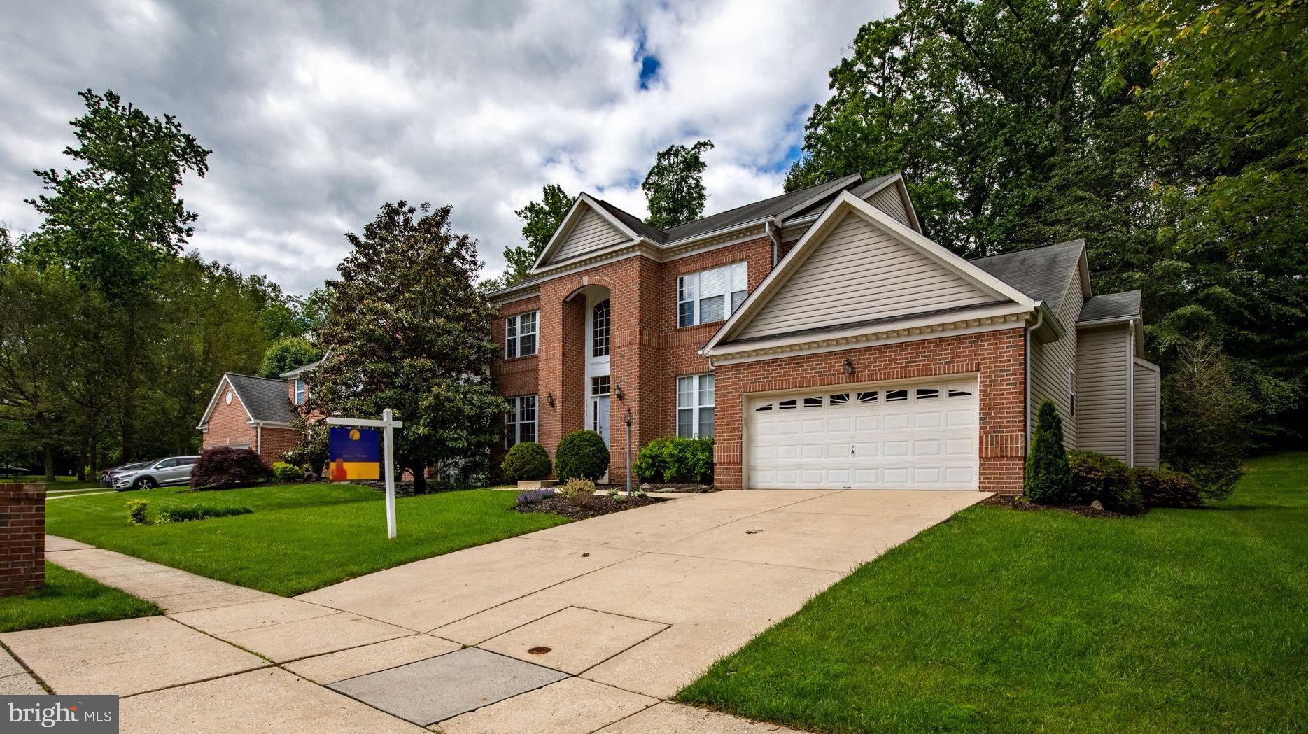 1006 DIAMOND OAKS COURT