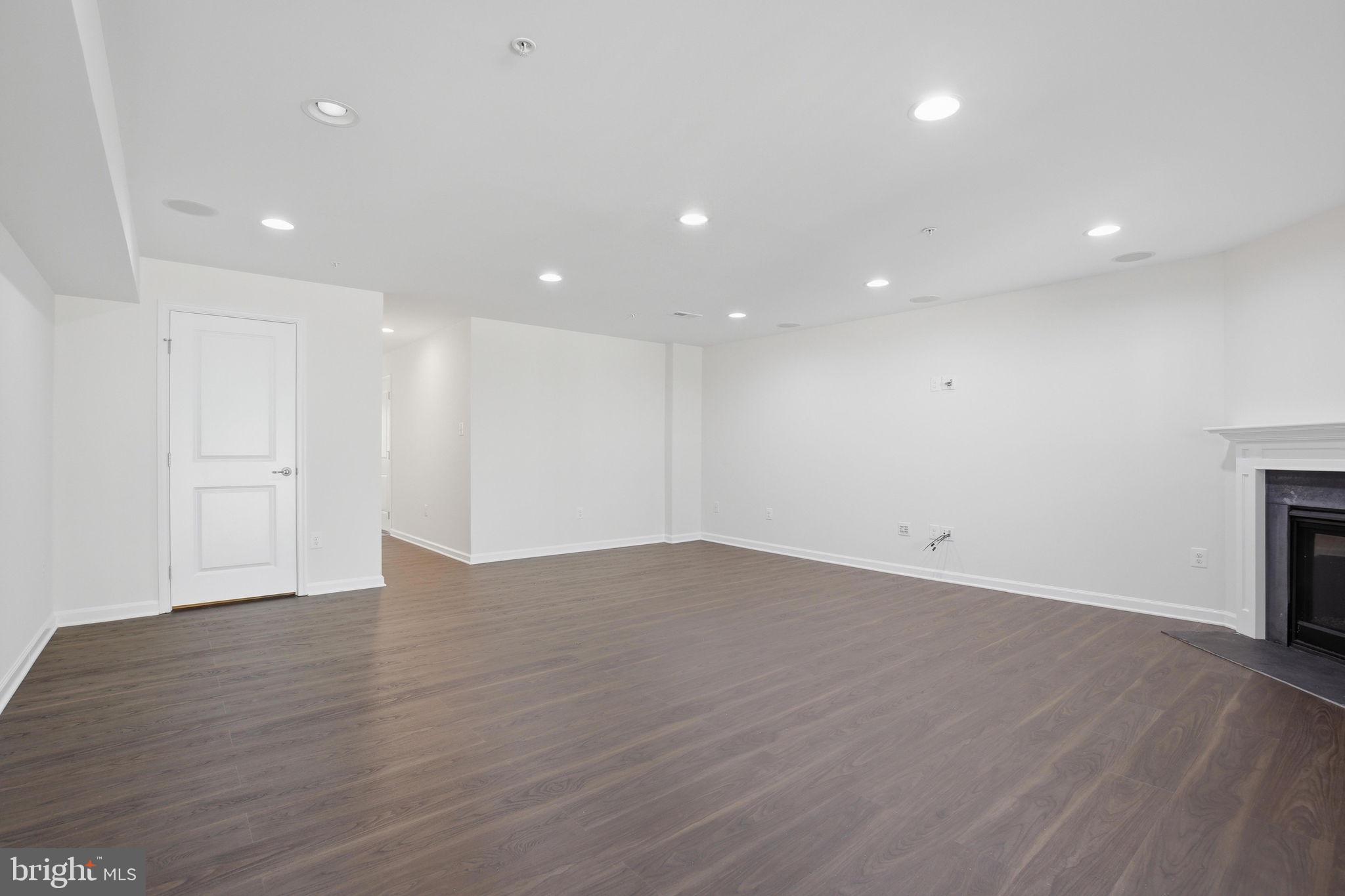 PARKSIDE - Residential