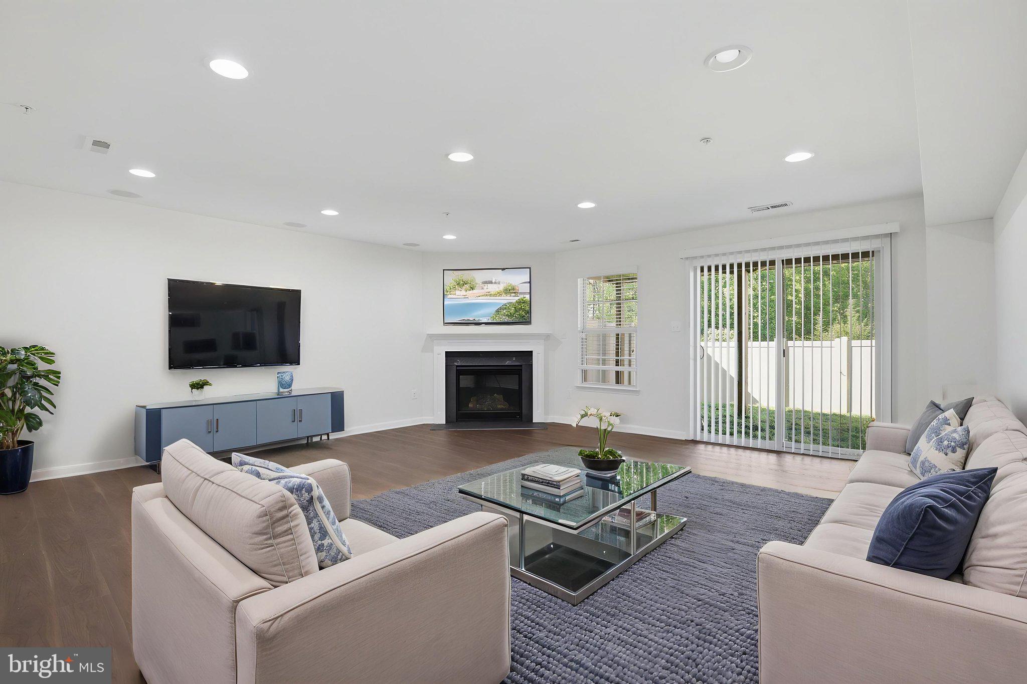 PARKSIDE - Residential