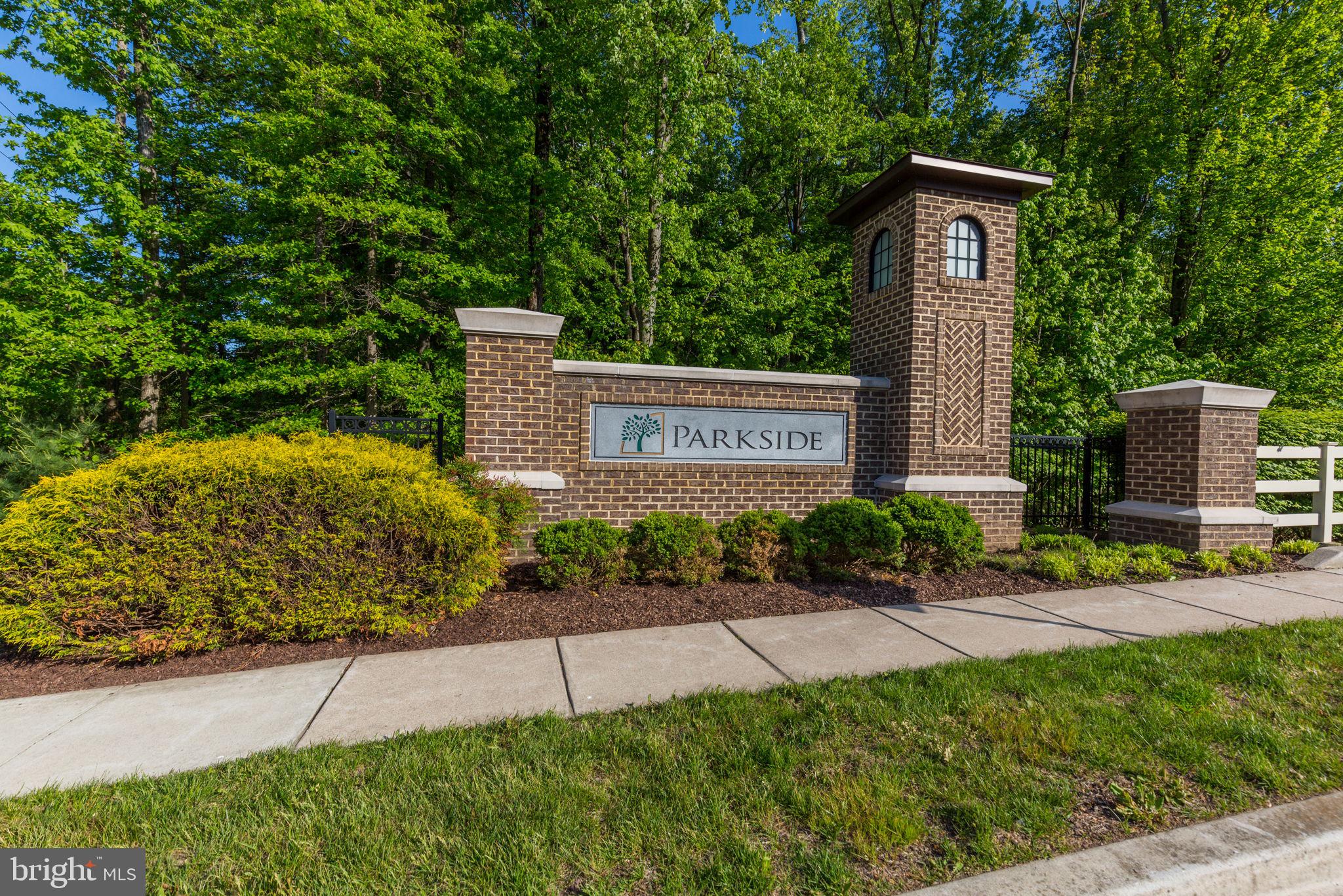 PARKSIDE - Residential