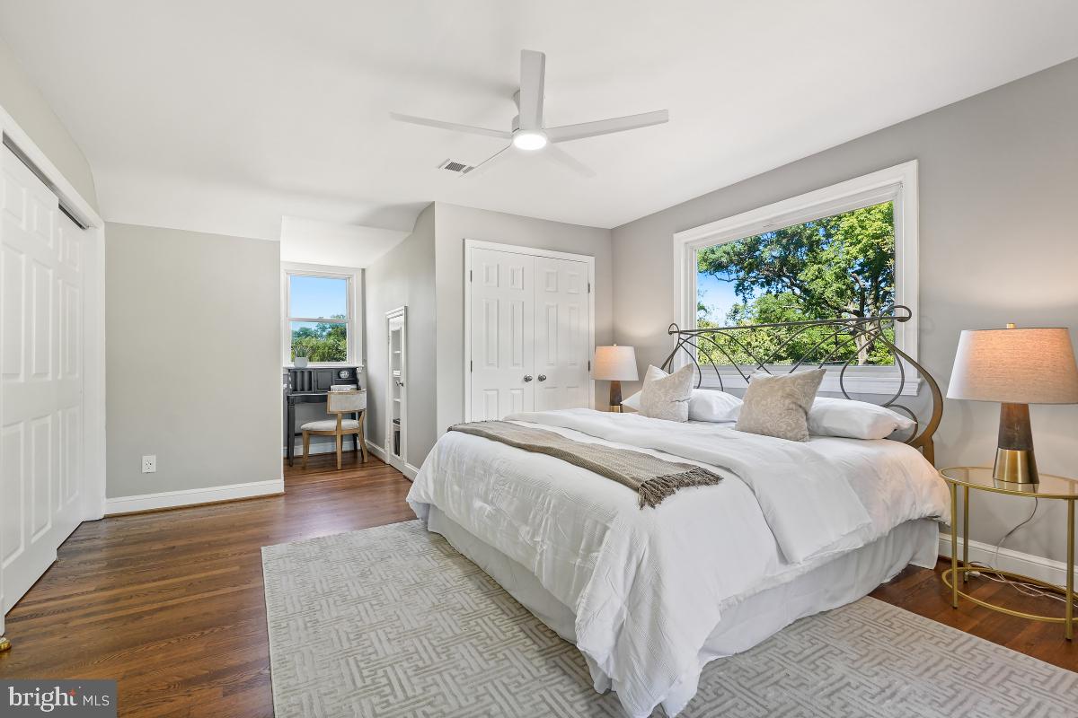 UNIVERSITY PARK - Residential