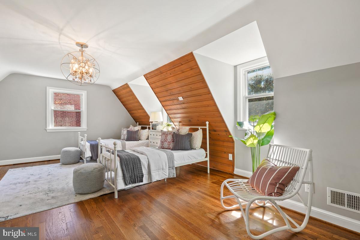 UNIVERSITY PARK - Residential