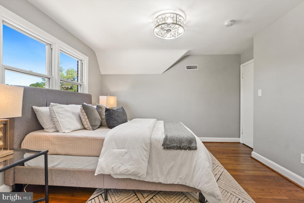 UNIVERSITY PARK - Residential