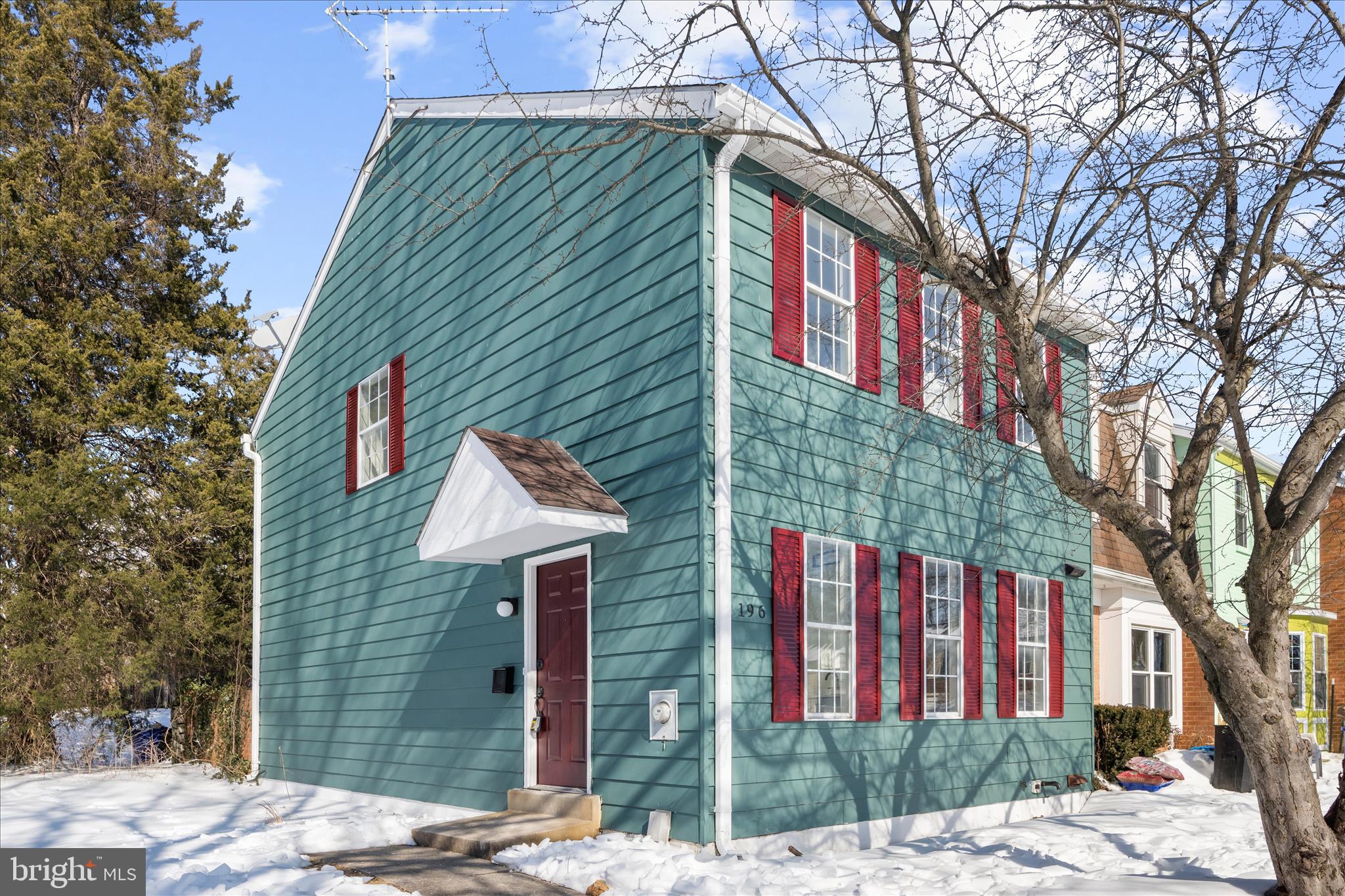 HAWTHORNE SQUARE - Residential