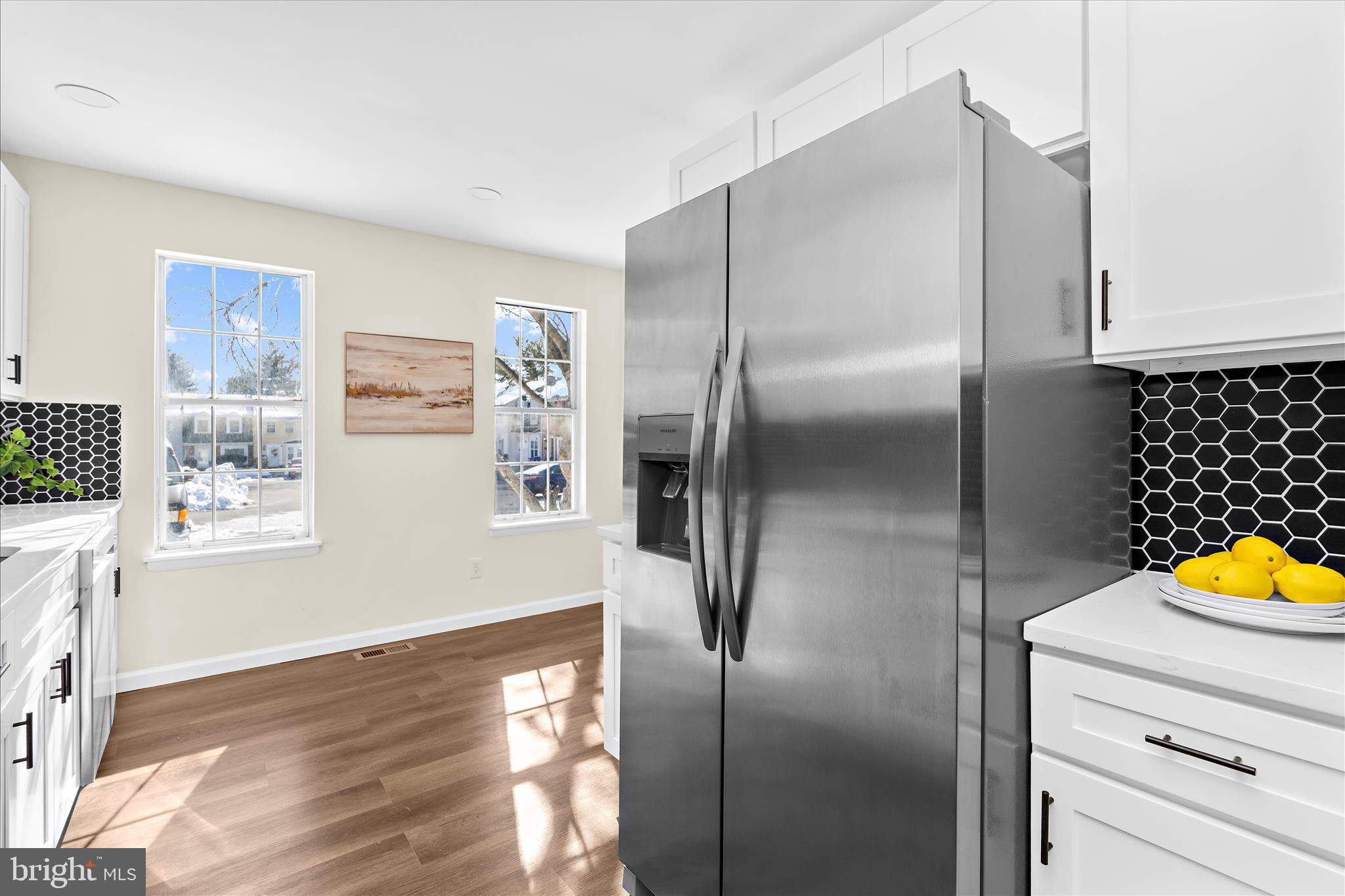 HAWTHORNE SQUARE - Residential