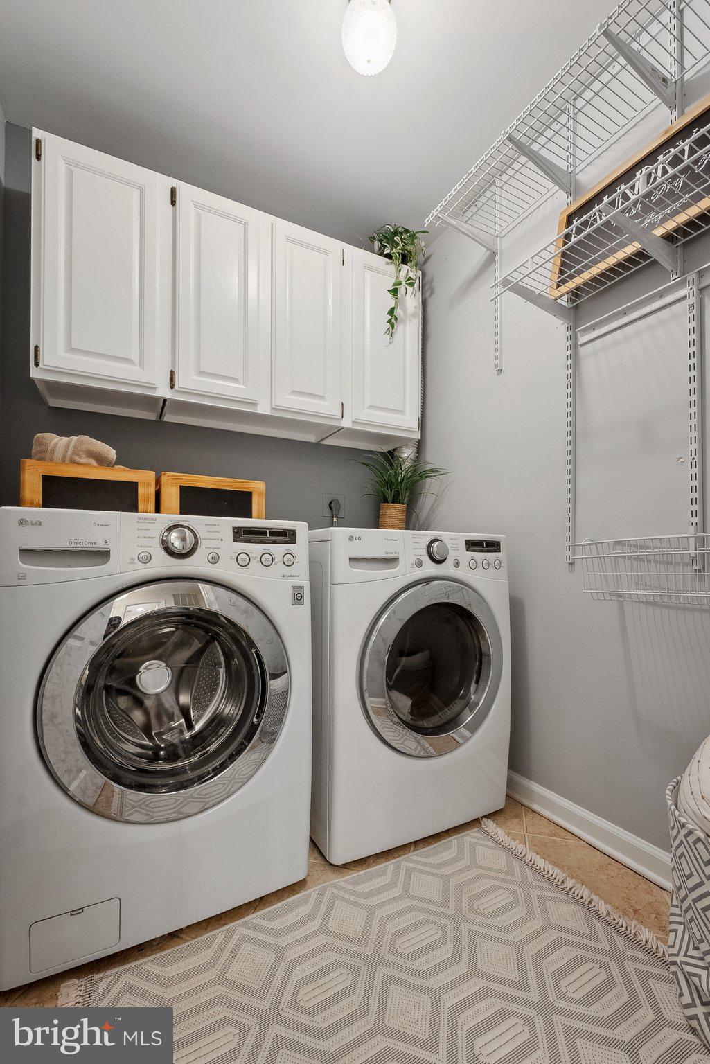 DONEGAL OAKS - Residential