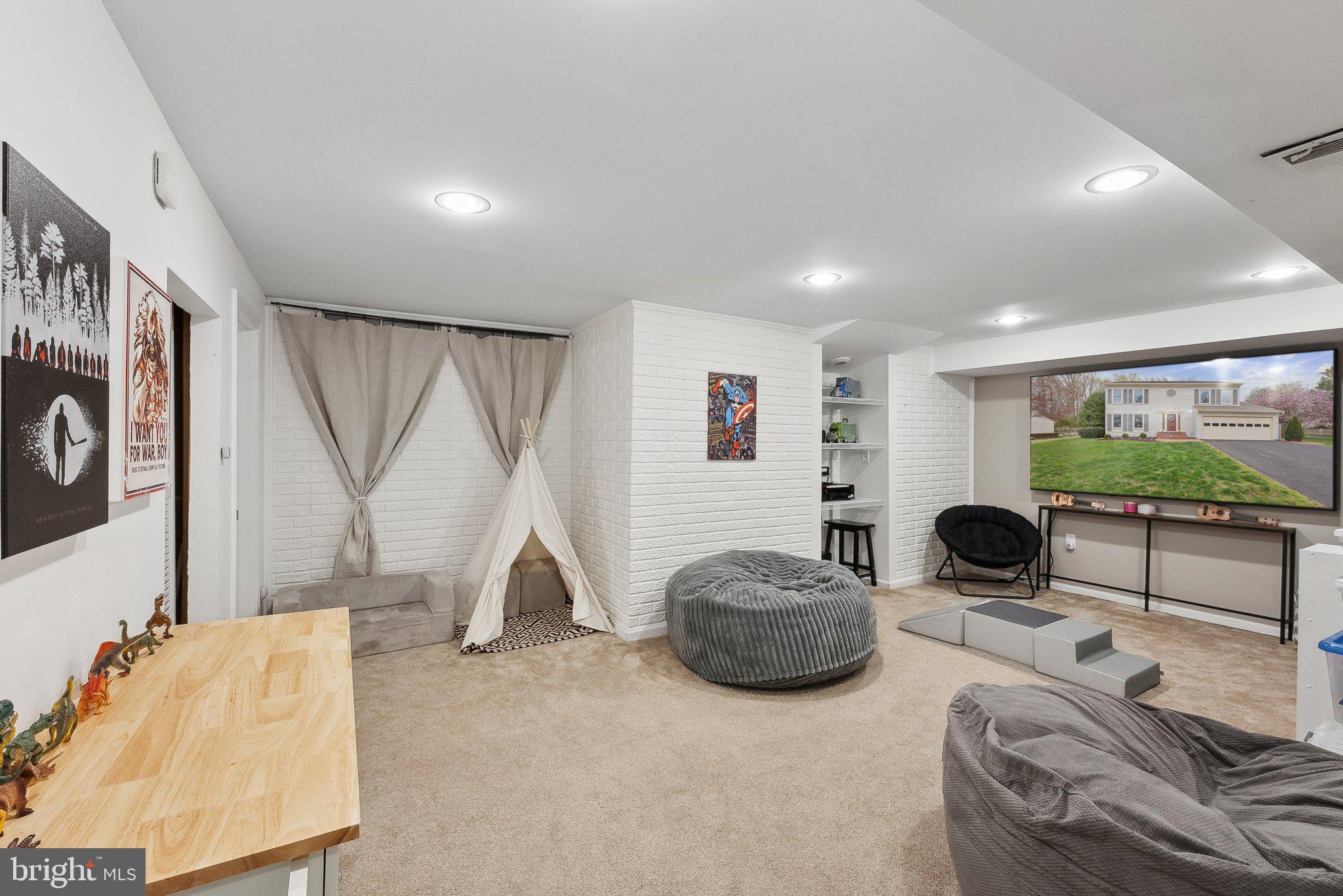 DONEGAL OAKS - Residential