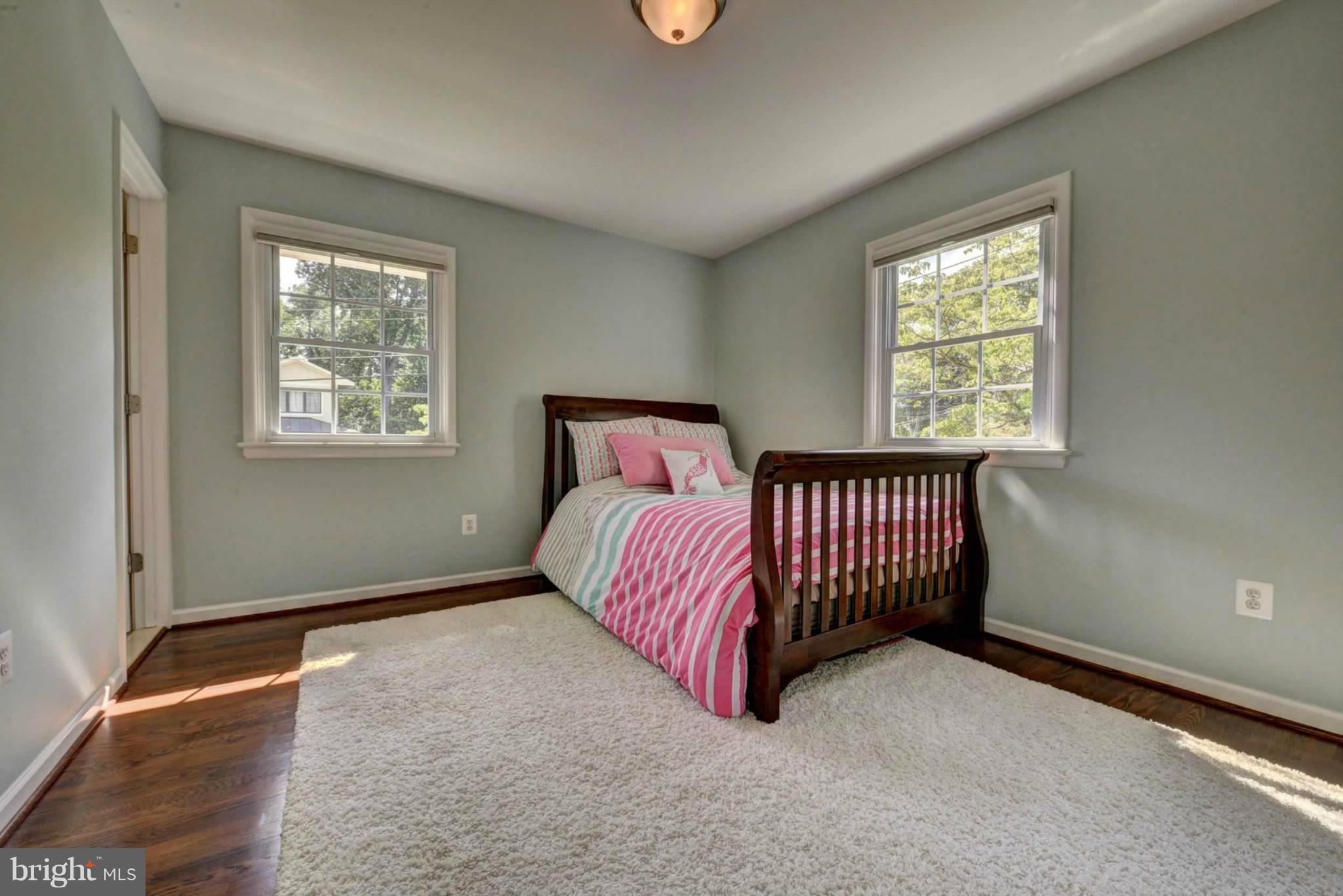 VIENNA WOODS - Residential