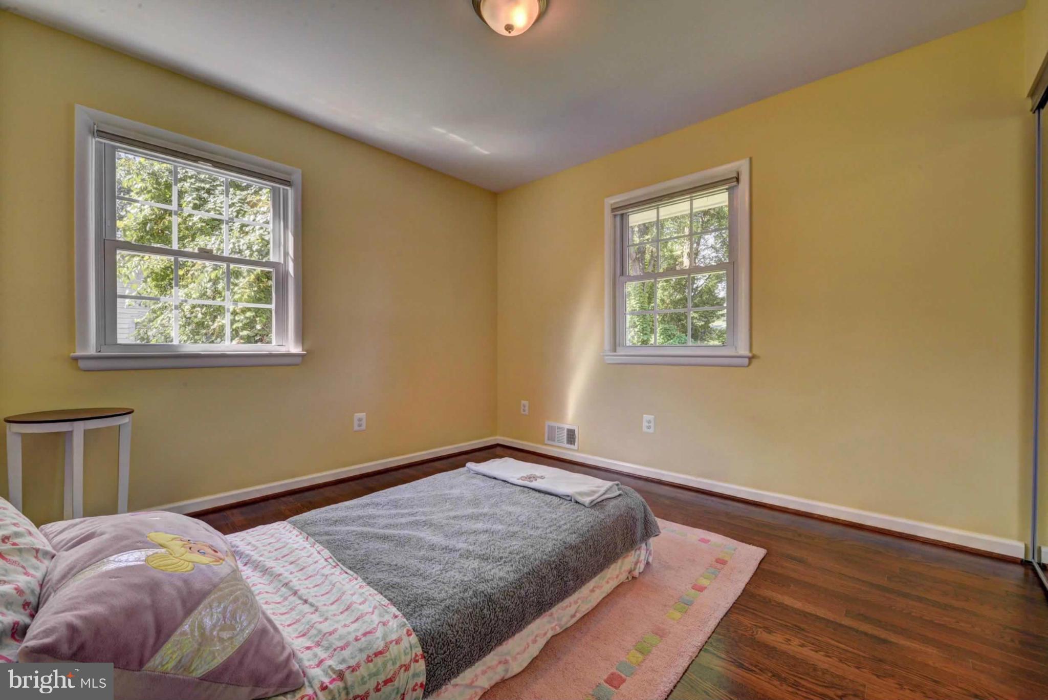 VIENNA WOODS - Residential