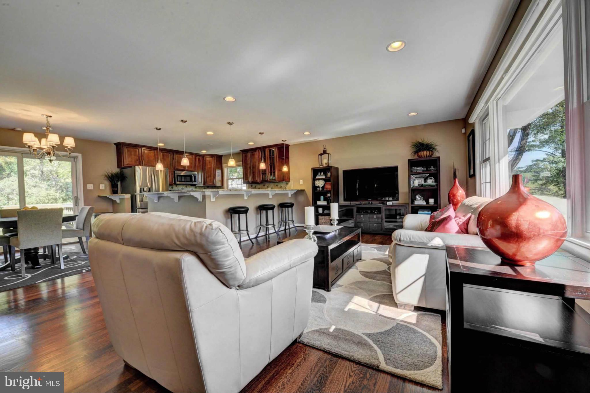 VIENNA WOODS - Residential