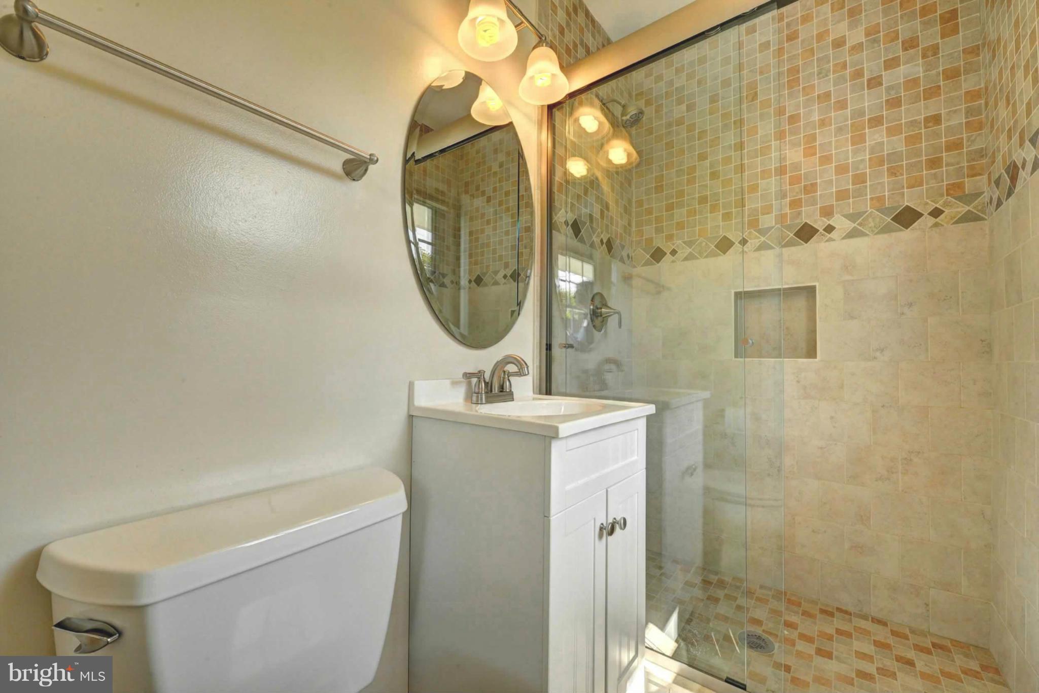 VIENNA WOODS - Residential