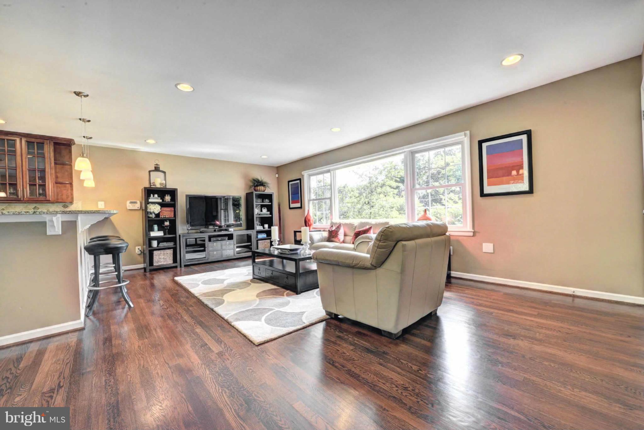 VIENNA WOODS - Residential