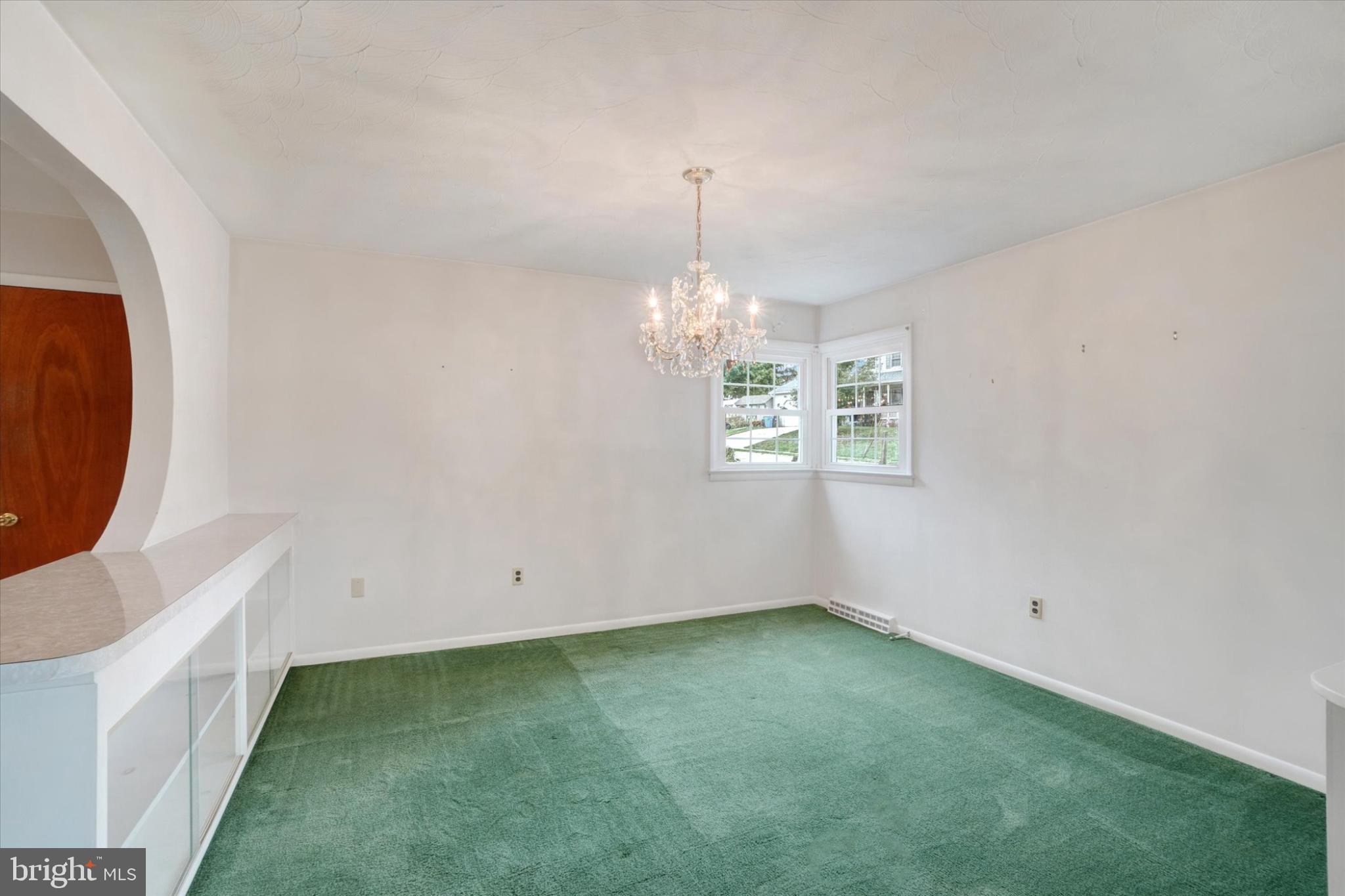 8 SPRING RIDGE DRIVE