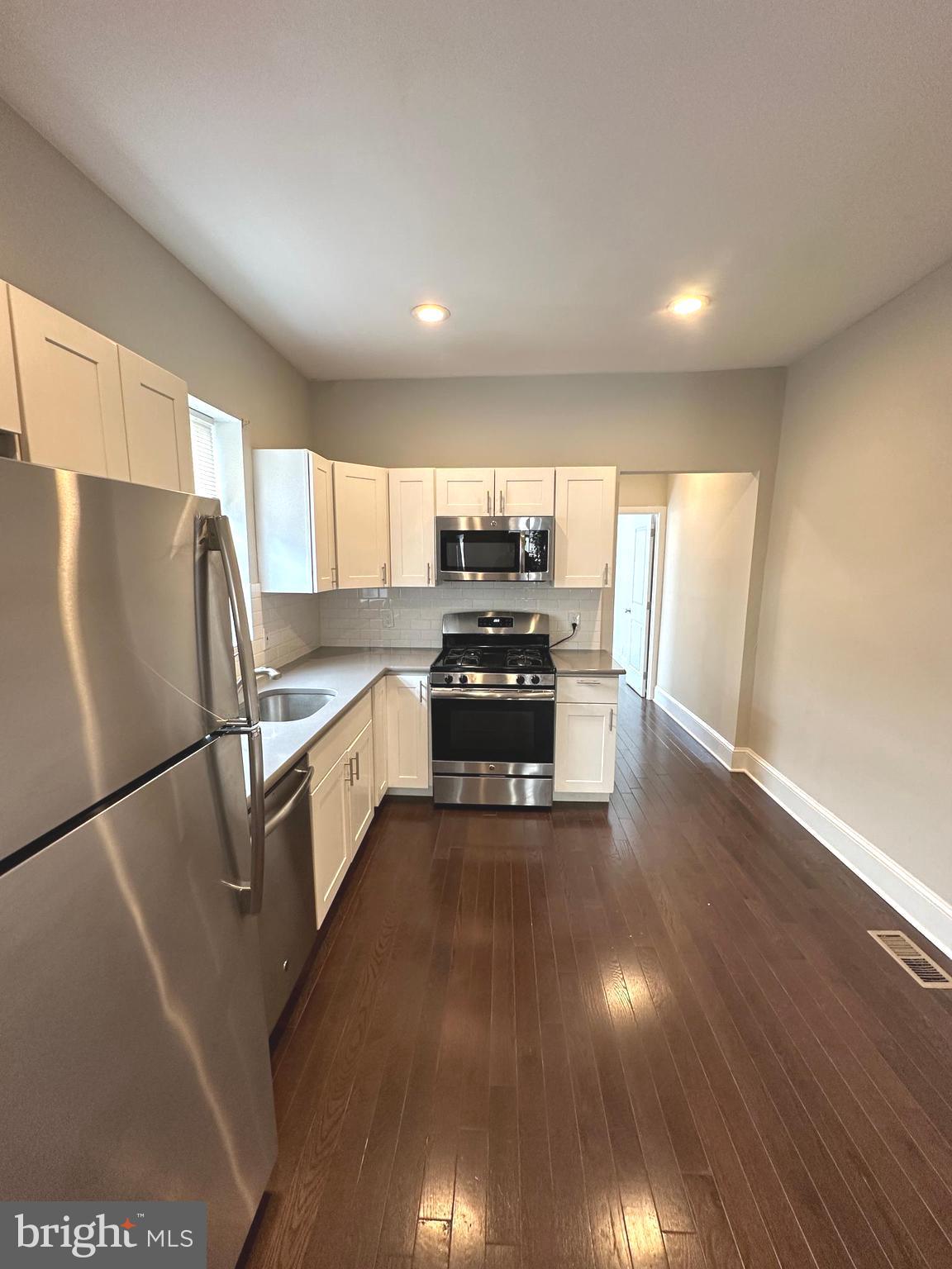 POINT BREEZE - Residential Lease