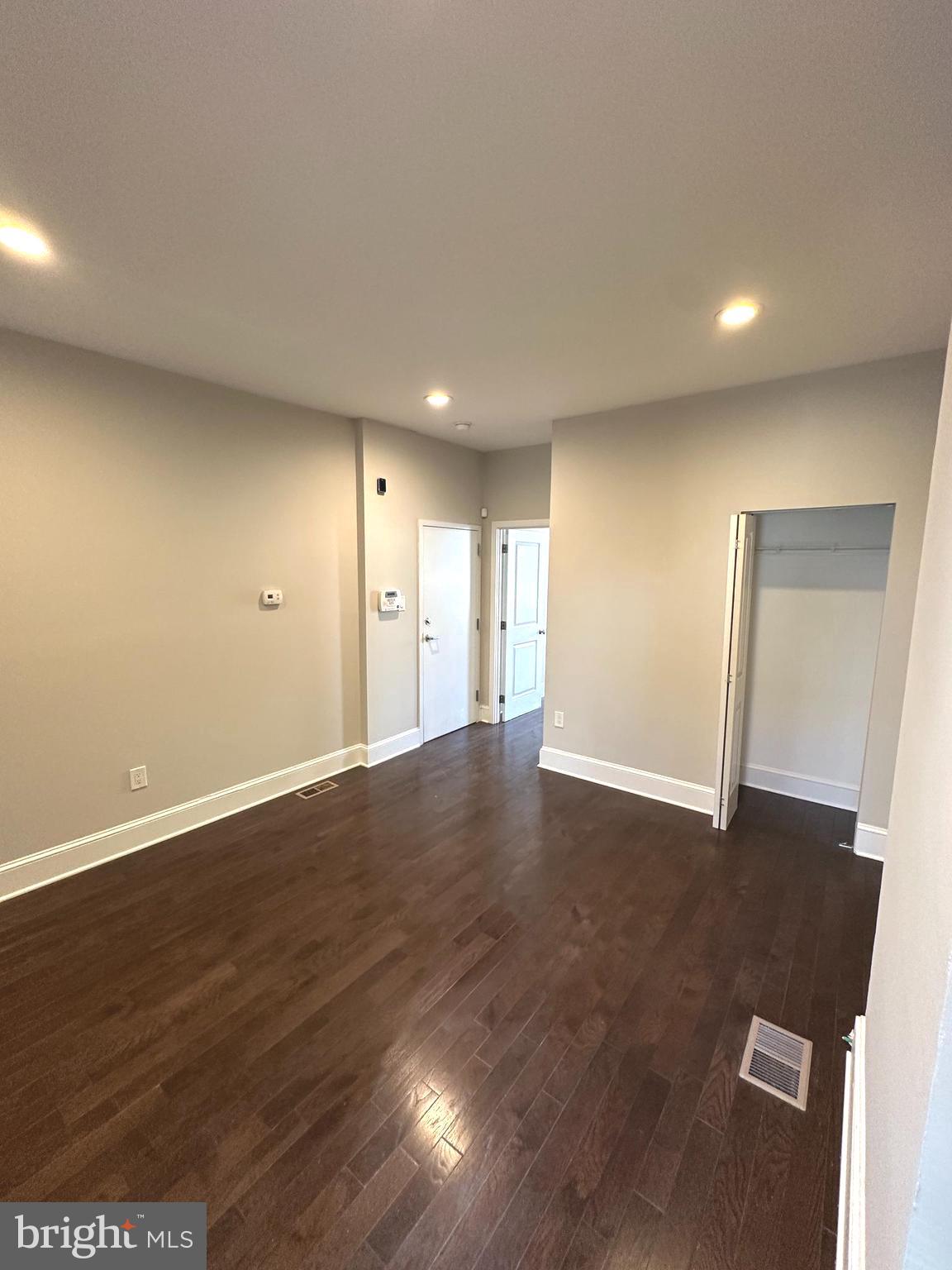 POINT BREEZE - Residential Lease